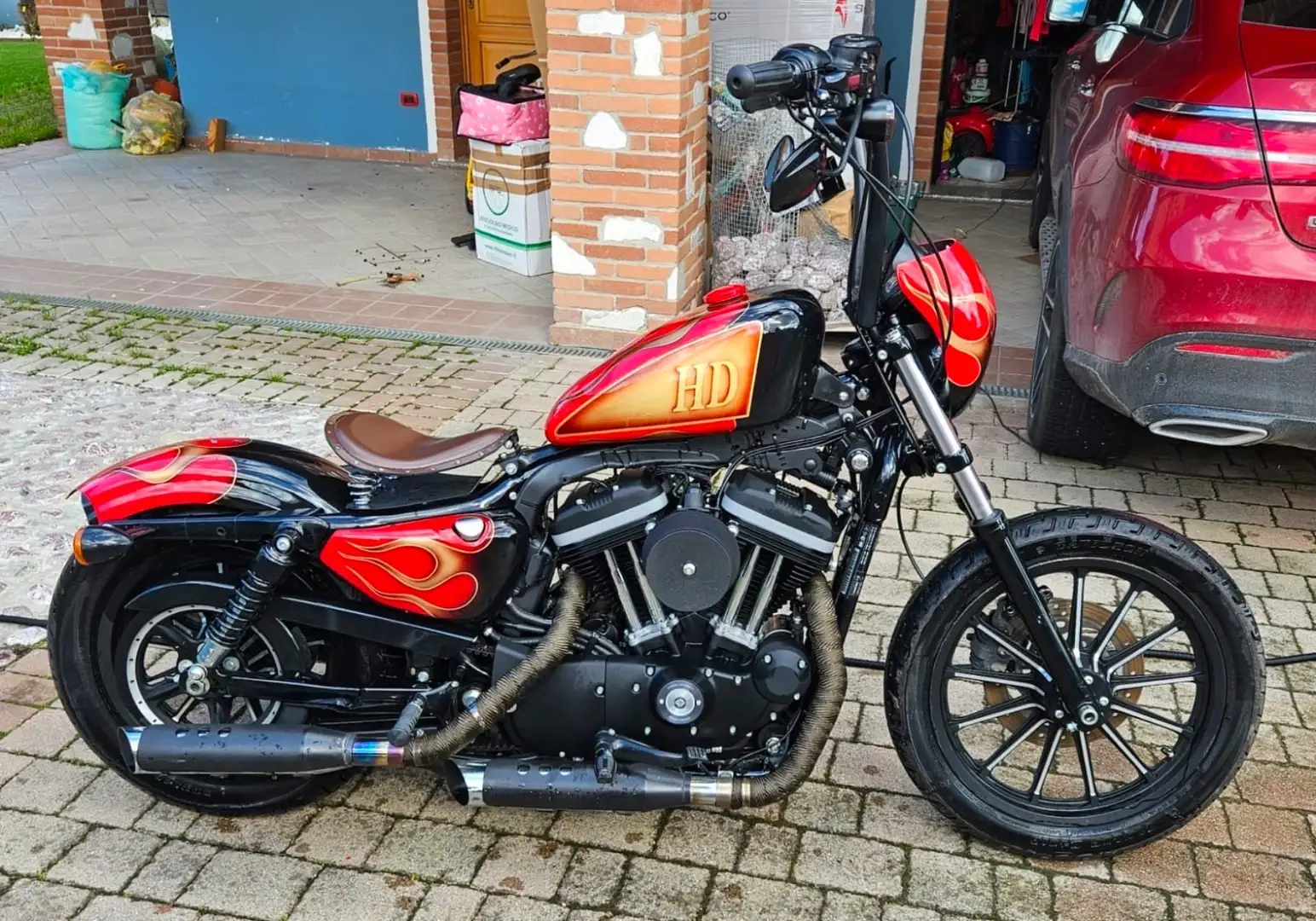 Harley-Davidson Iron 883 Rojo - 1