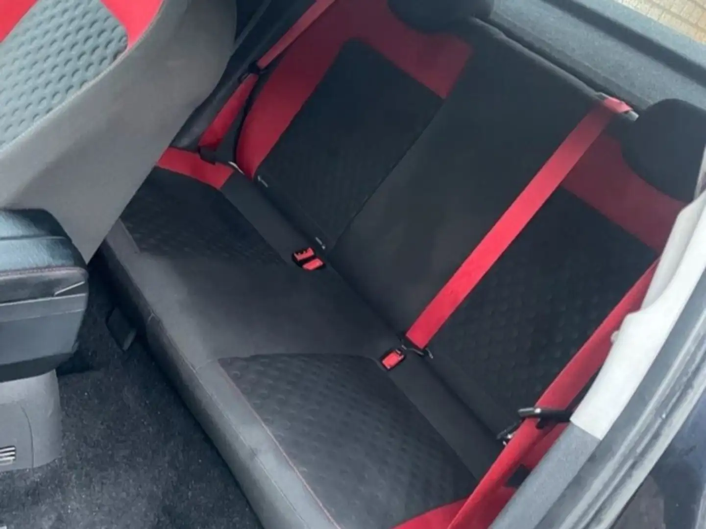 Opel Corsa 1.6 Turbo GSi OPC - 2