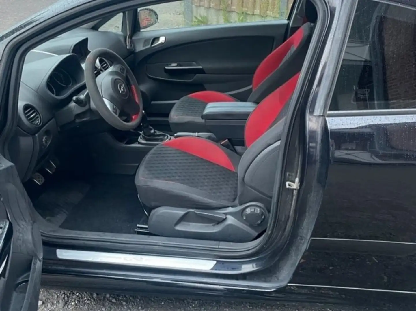 Opel Corsa 1.6 Turbo GSi OPC - 1