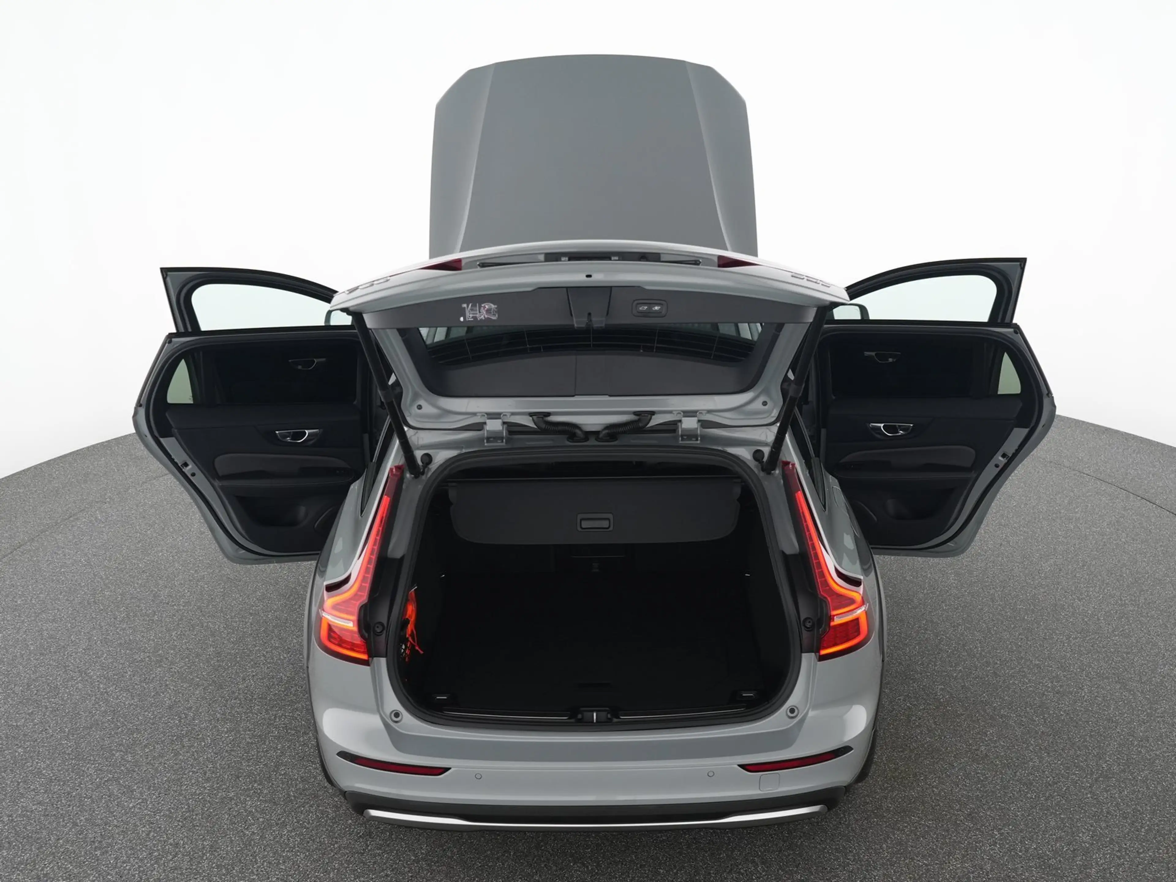 Volvo V60 Cross Country B4 Diesel AWD Geartronic Plus — photo 11