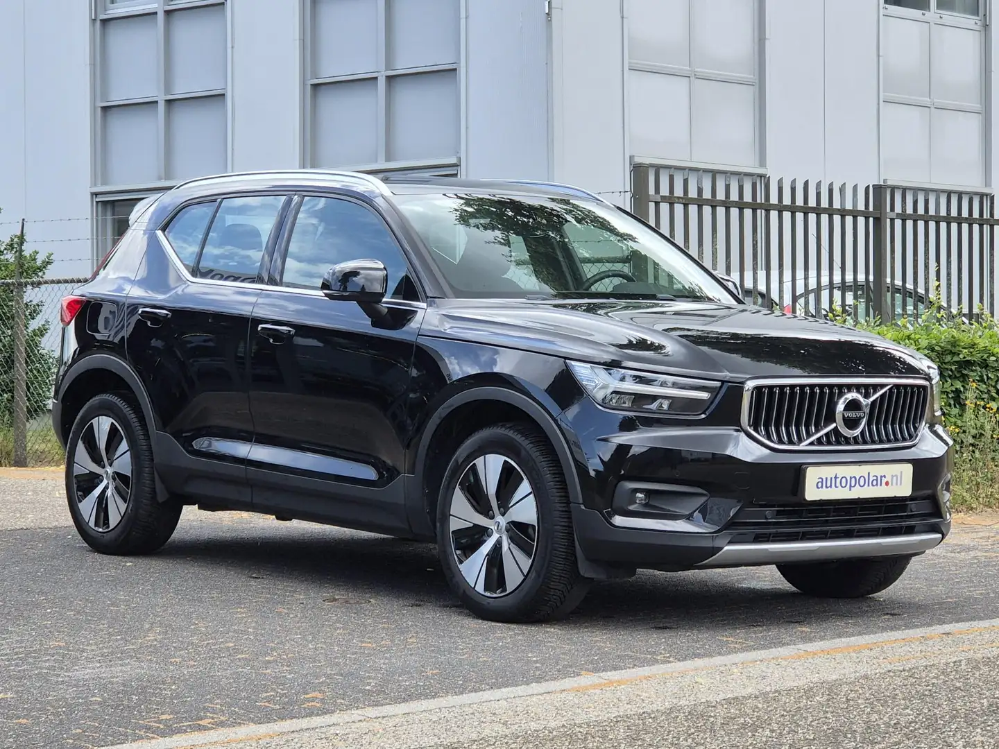 Volvo XC40 1.5 T4 Recharge Inscription Expression Keyless/Cam Zwart - 2