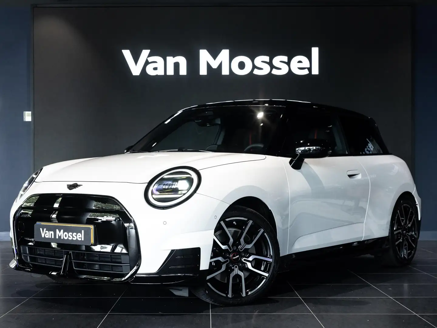 MINI John Cooper Works Mini E Cooper M 40.7 kWh GARANTIE 8-27| Panorama-d Wit - 1