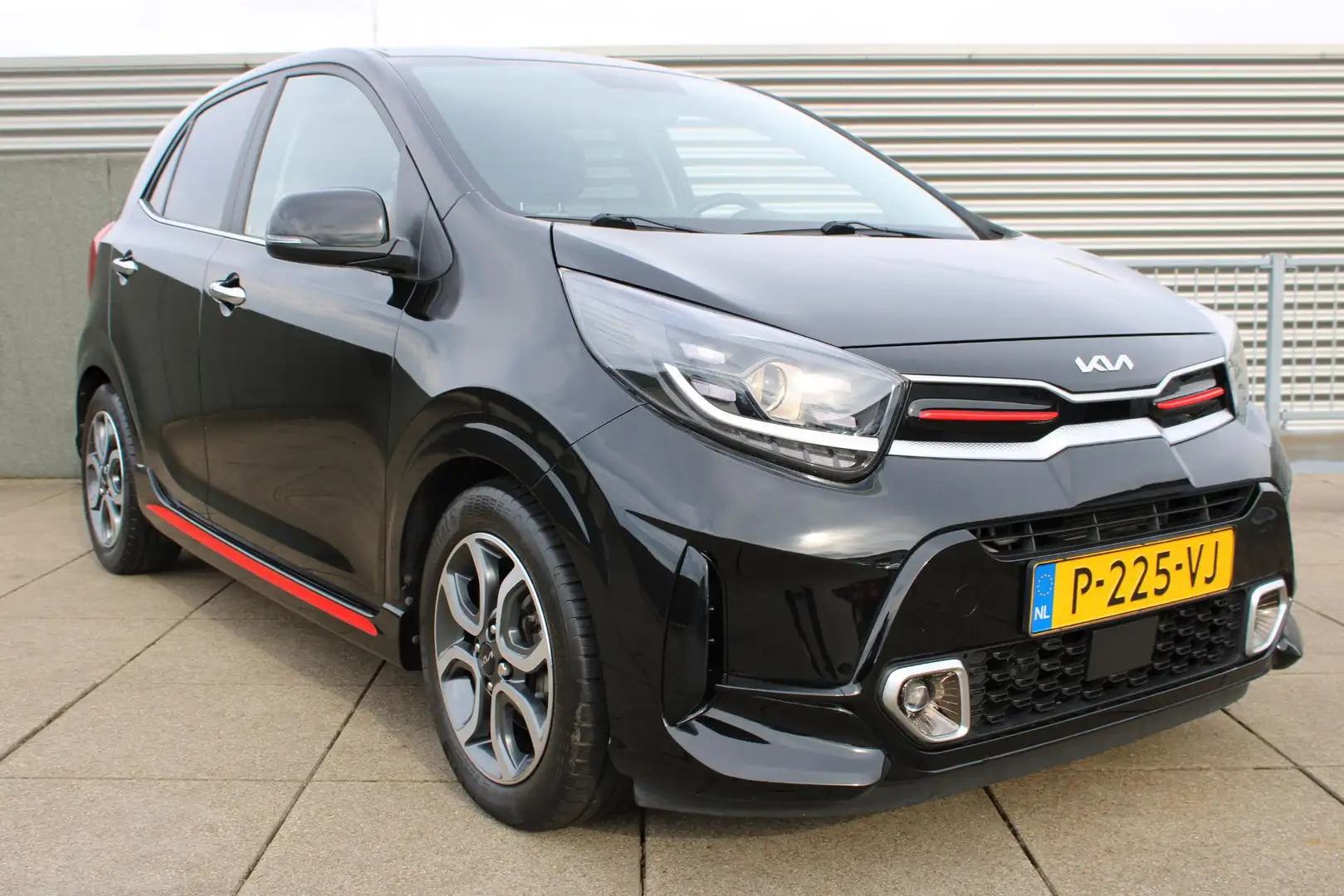 Kia Picanto 1.0 DPi GT-Line Navigatie / Camera / Leder / Carpl Zwart - 2