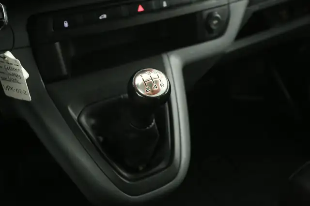 Opel Vivaro view 18