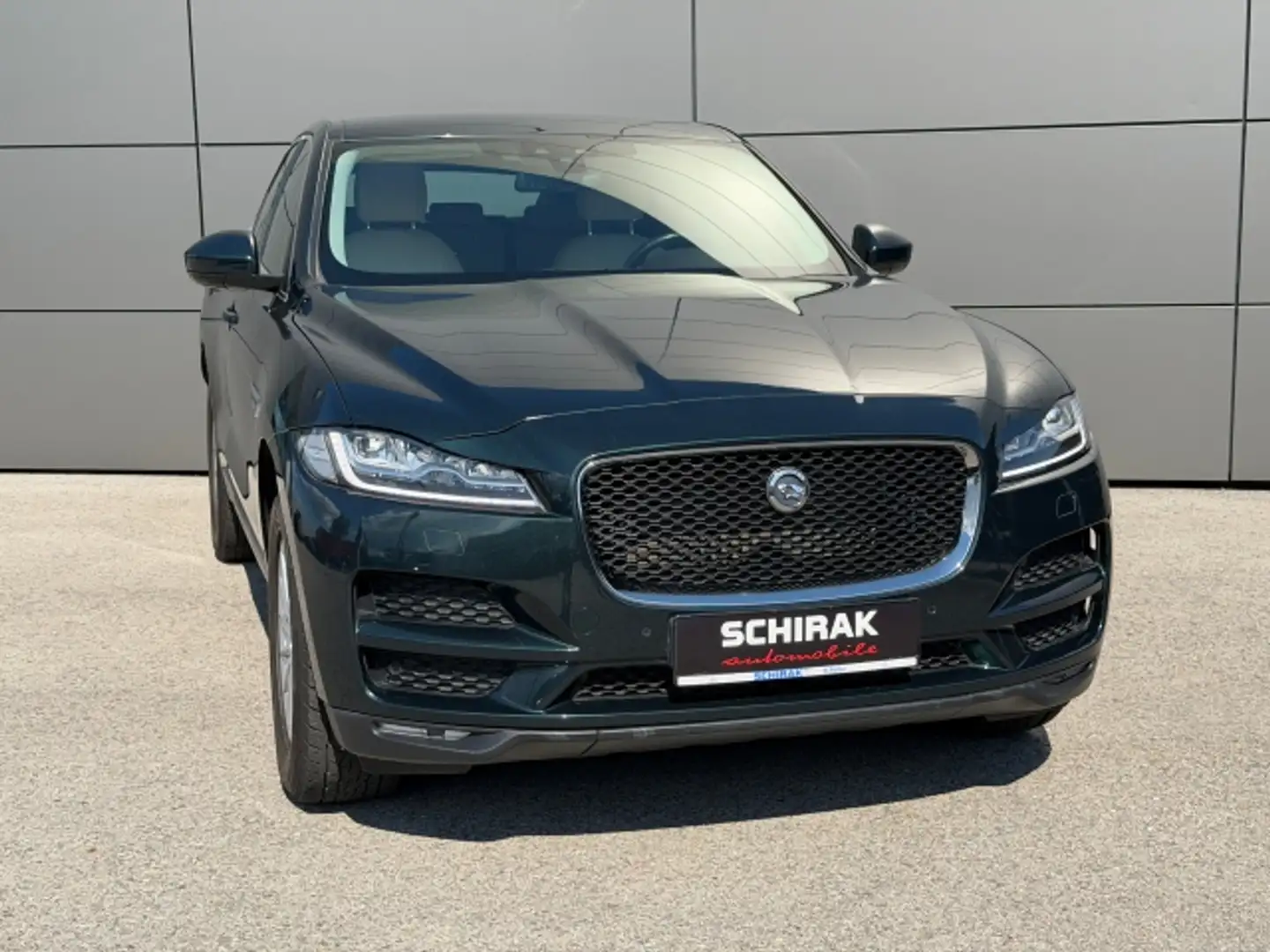 Jaguar F-Pace 25d Prestige AWD Aut. Grün - 2