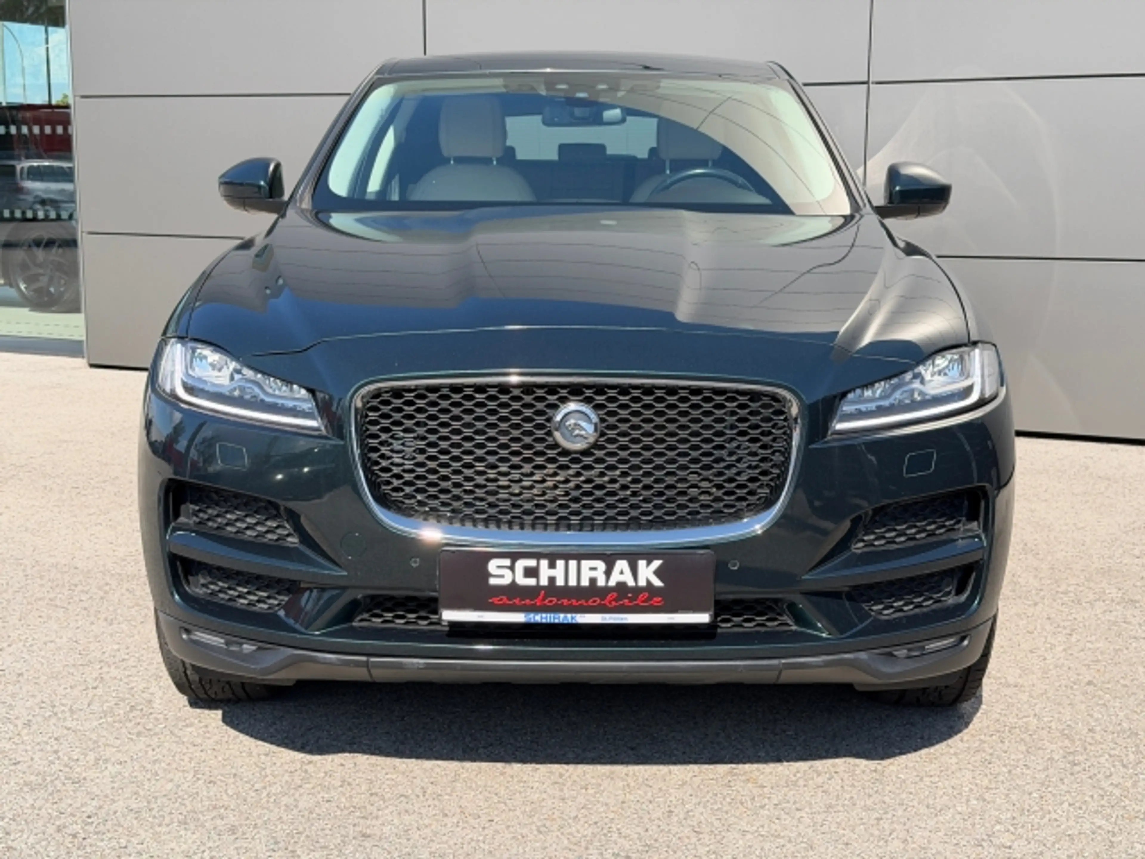 Jaguar F-Pace 25d Prestige AWD Aut. — photo 3