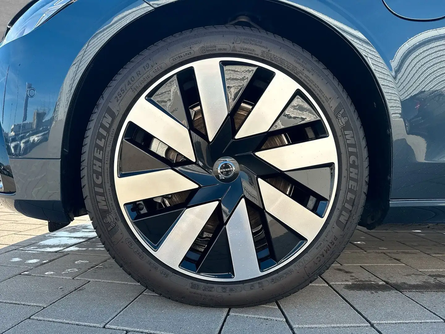 Volvo V90 T8 AWD Plus Dark Automatik ACC BLIS Blau - 2