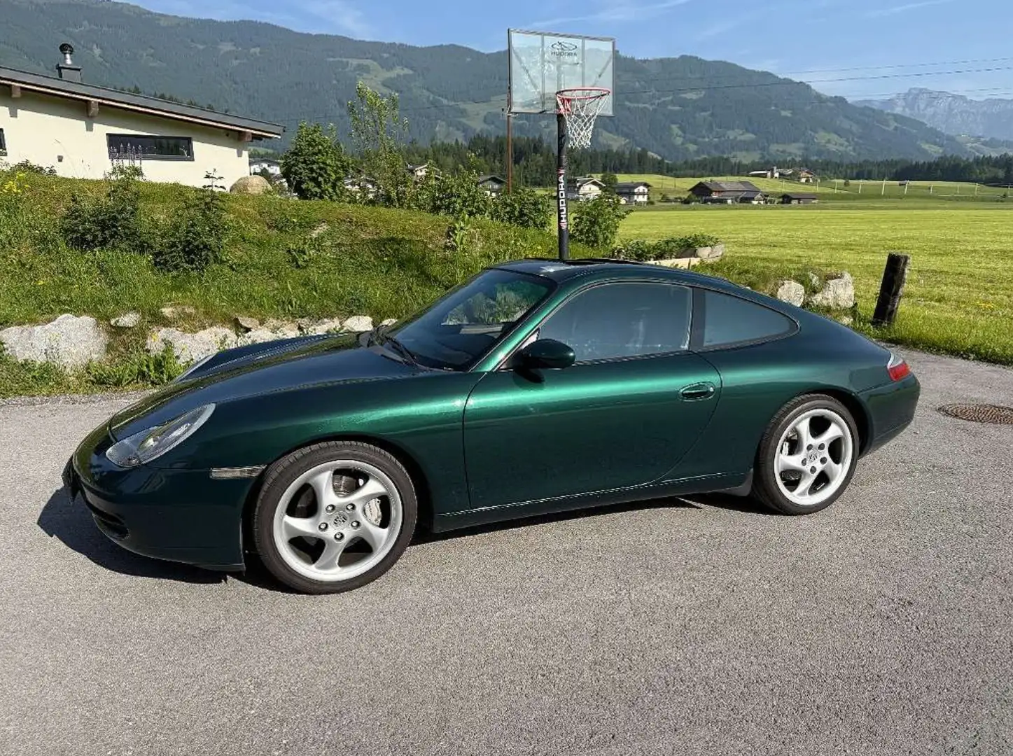 Porsche 996 911 Carrera 4 Coupé Tiptronic Grün - 1