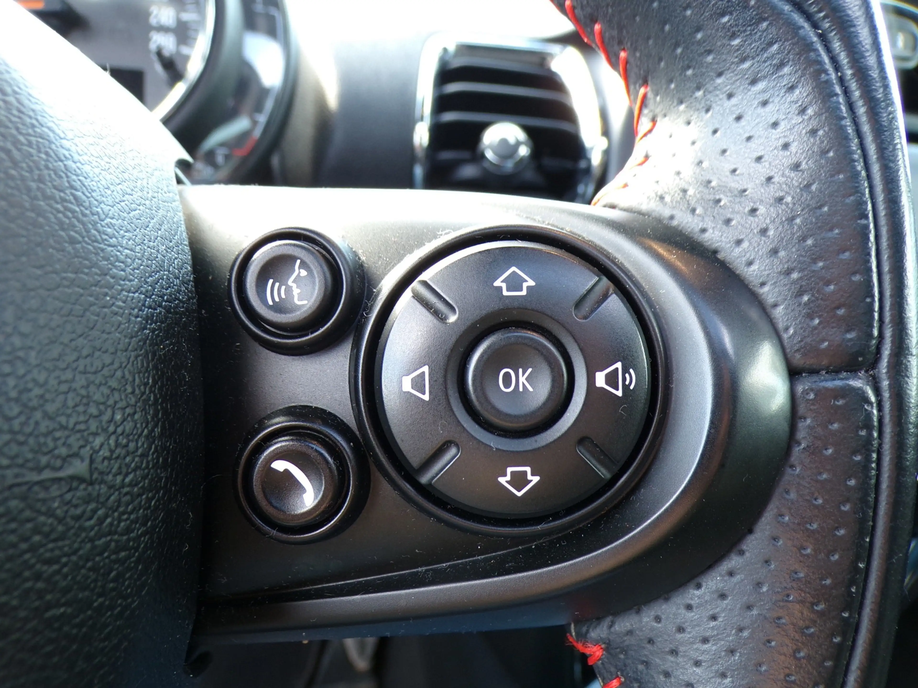 MINI John Cooper Works Clubman 1.5 Business JCW Pano-Cruise-Harman Kardon — photo 15