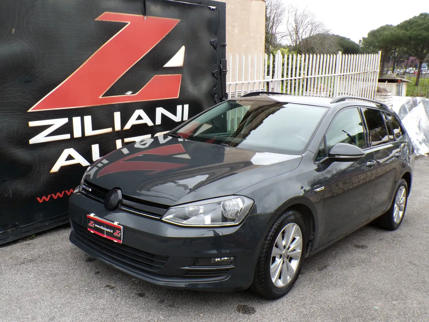 Volkswagen Golf Variant 1.6 tdi NAVI..BLUETOOTH..UFF.ITALIA Grigio - 1