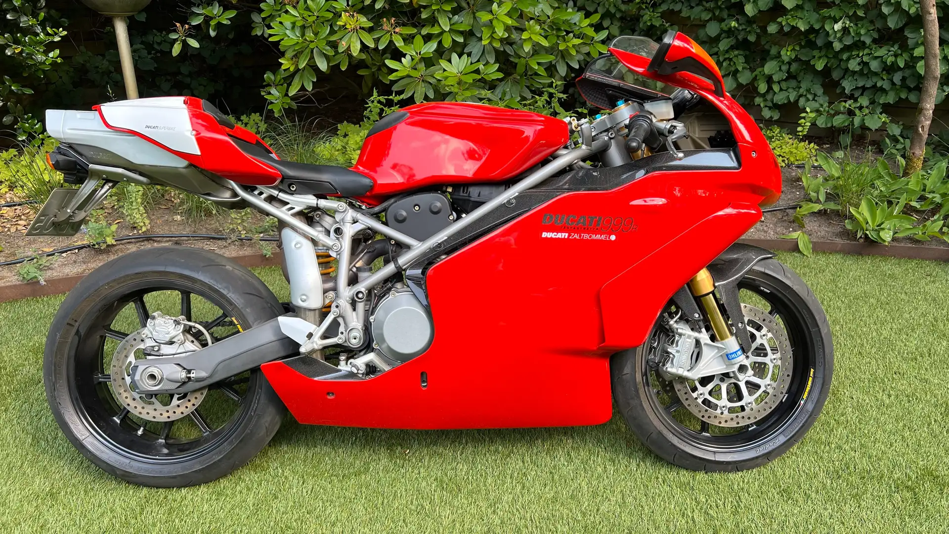 Ducati 999 R - PRESS RELEASE, full carbon, first 999R ever Roşu - 2