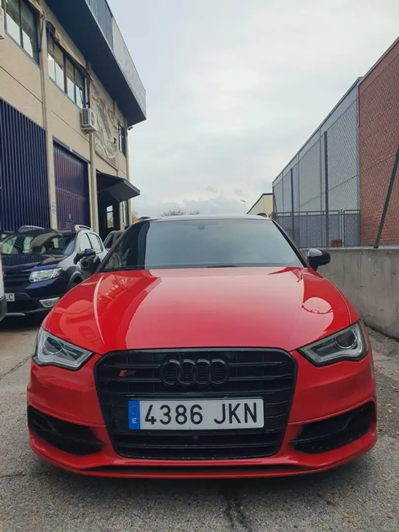 Audi A3 Sportback 2.0 TFSI S3 quattro S tronic Rojo - 2