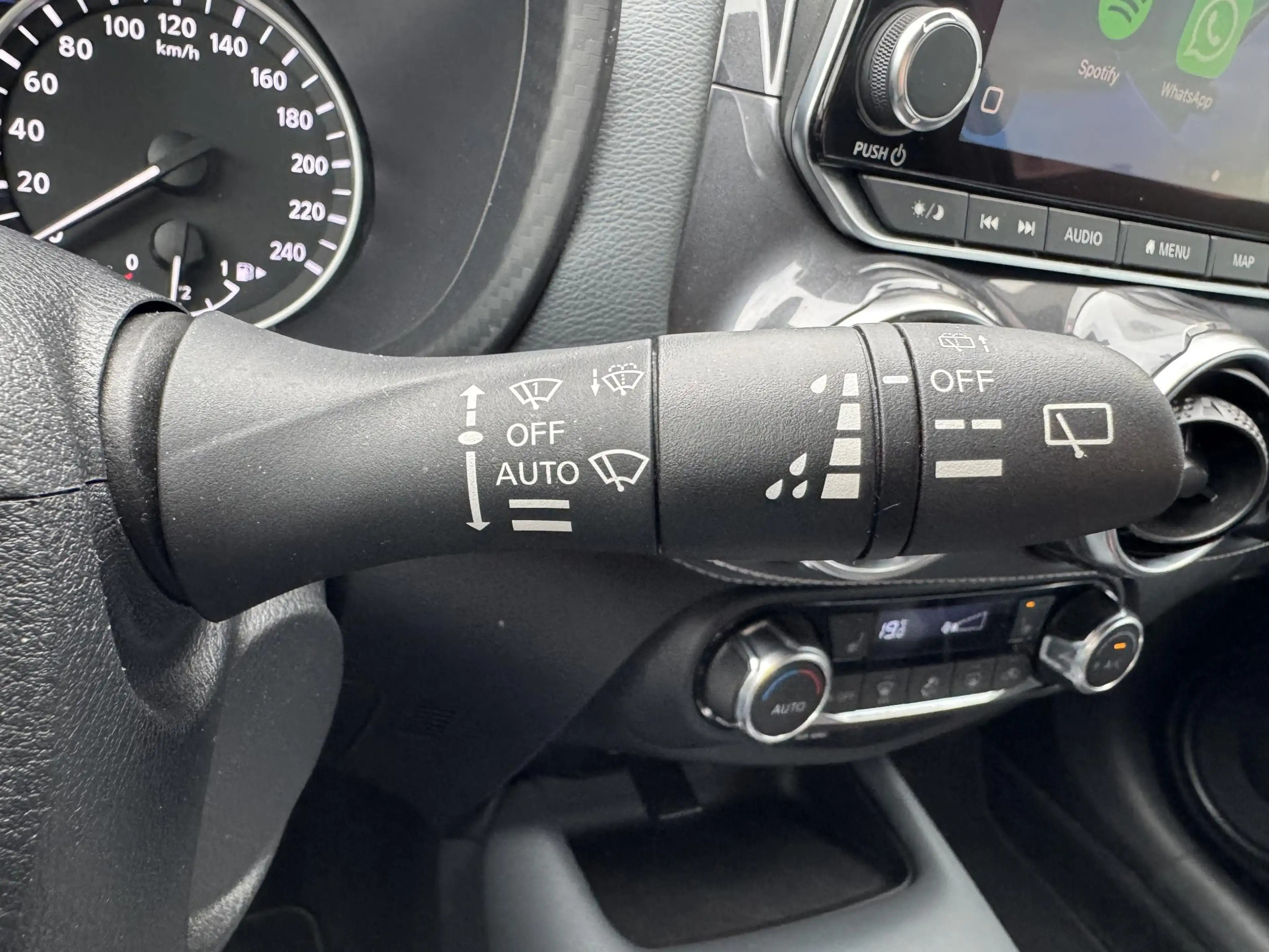 Nissan Juke 1.0 DIG-T 117PK TEKNA 2-TONE APPCARPLAY/P-CAM360 / — photo 14