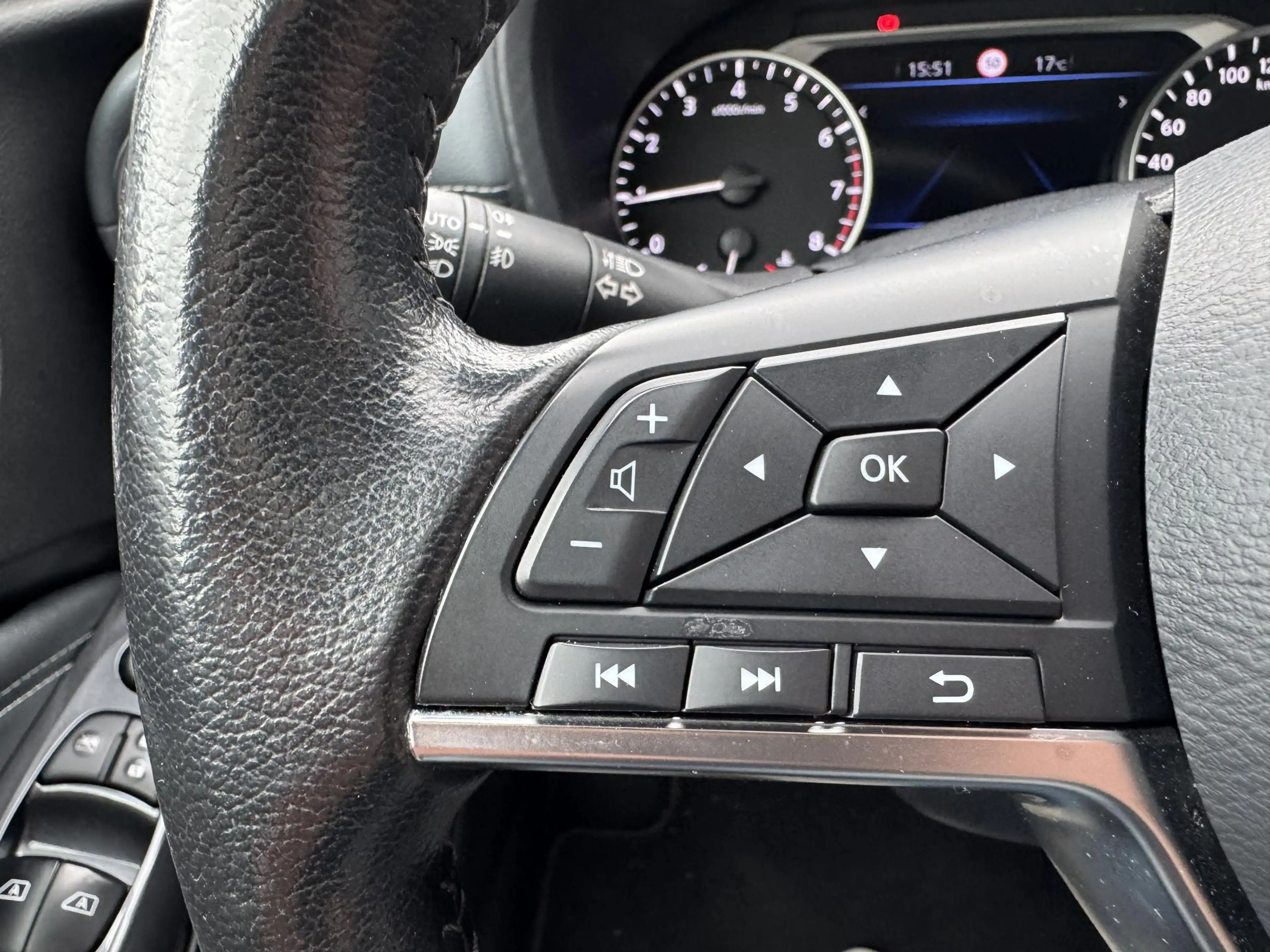 Nissan Juke 1.0 DIG-T 117PK TEKNA 2-TONE APPCARPLAY/P-CAM360 / — photo 13