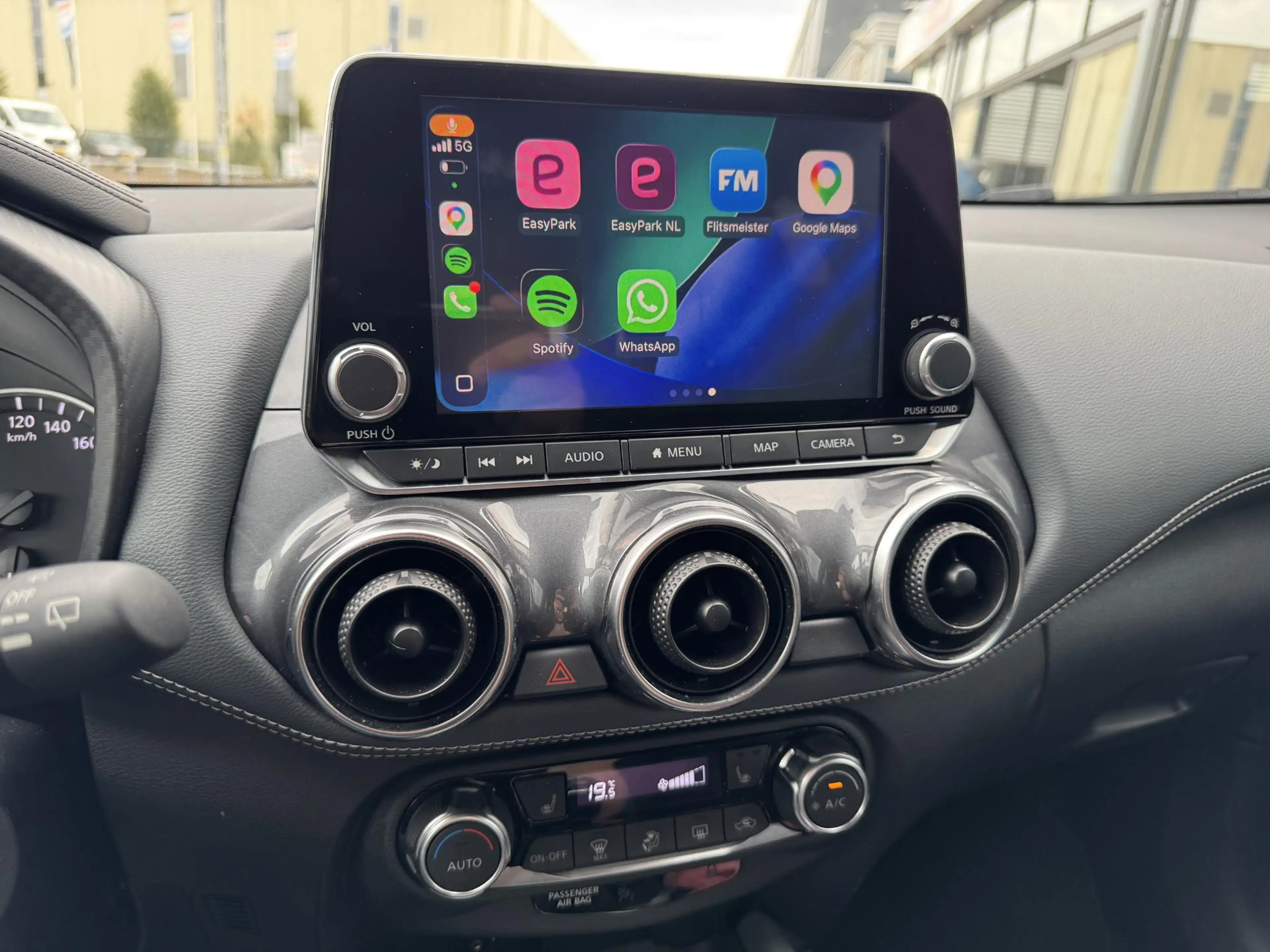 Nissan Juke 1.0 DIG-T 117PK TEKNA 2-TONE APPCARPLAY/P-CAM360 / — photo 16