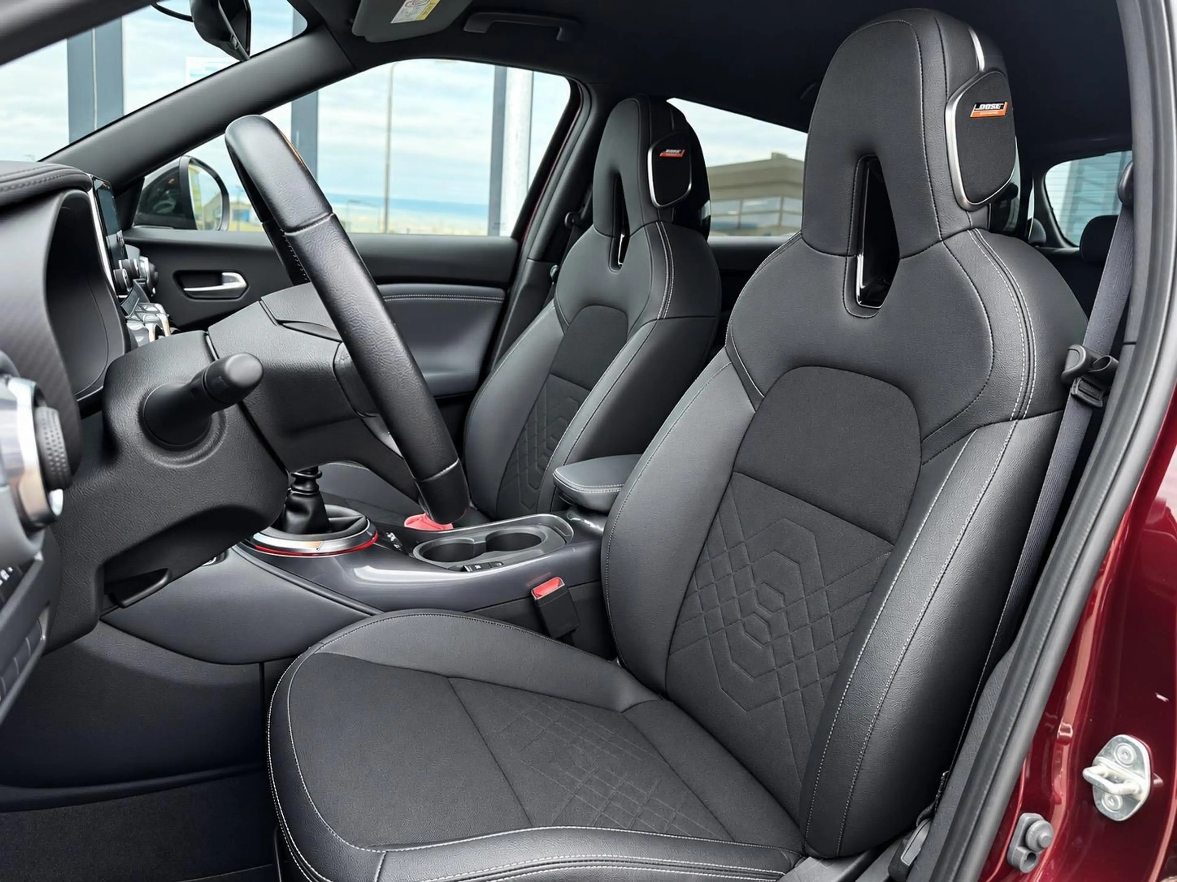 Nissan Juke 1.0 DIG-T 117PK TEKNA 2-TONE APPCARPLAY/P-CAM360 / — photo 7