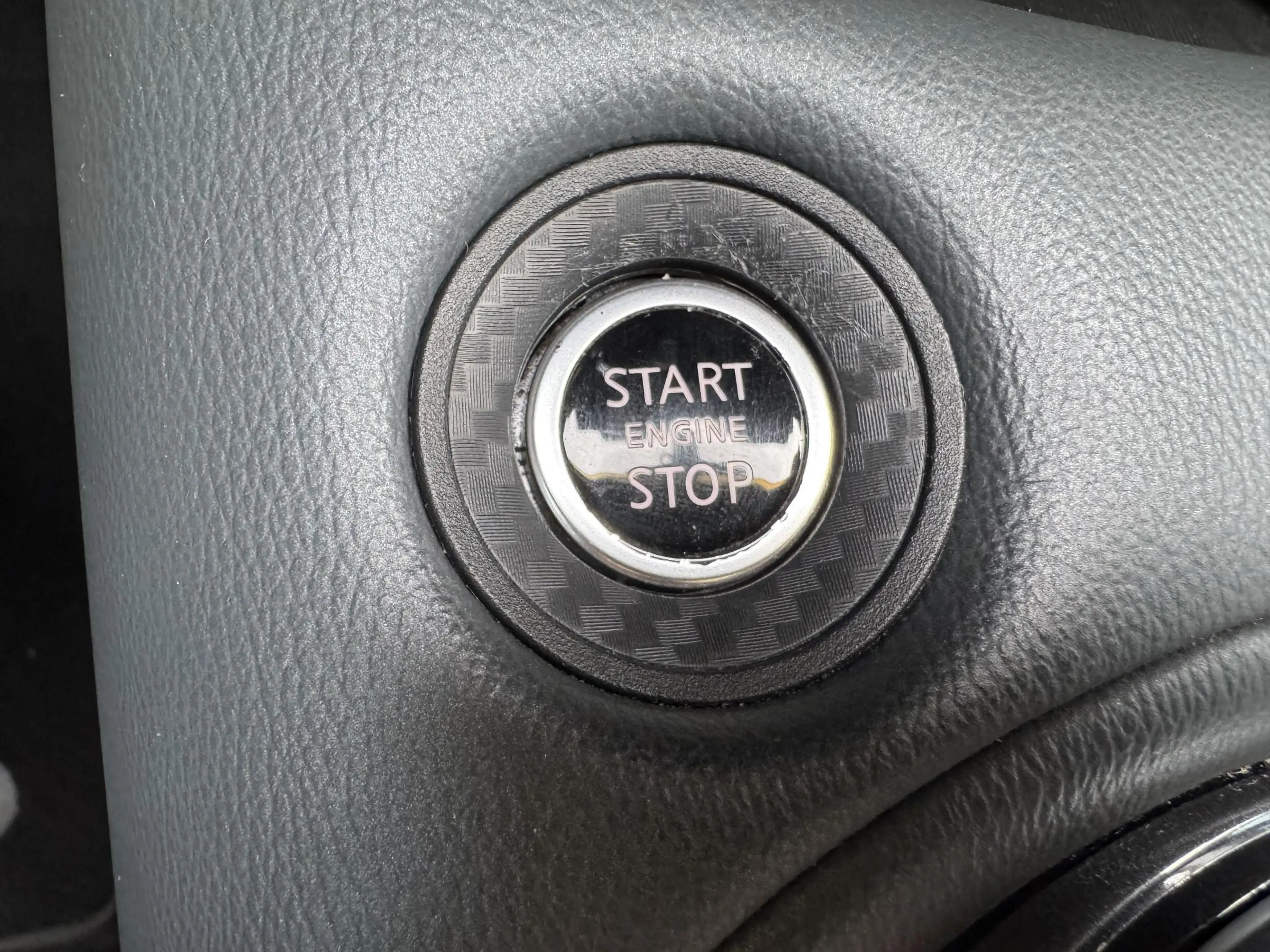 Nissan Juke 1.0 DIG-T 117PK TEKNA 2-TONE APPCARPLAY/P-CAM360 / — photo 28