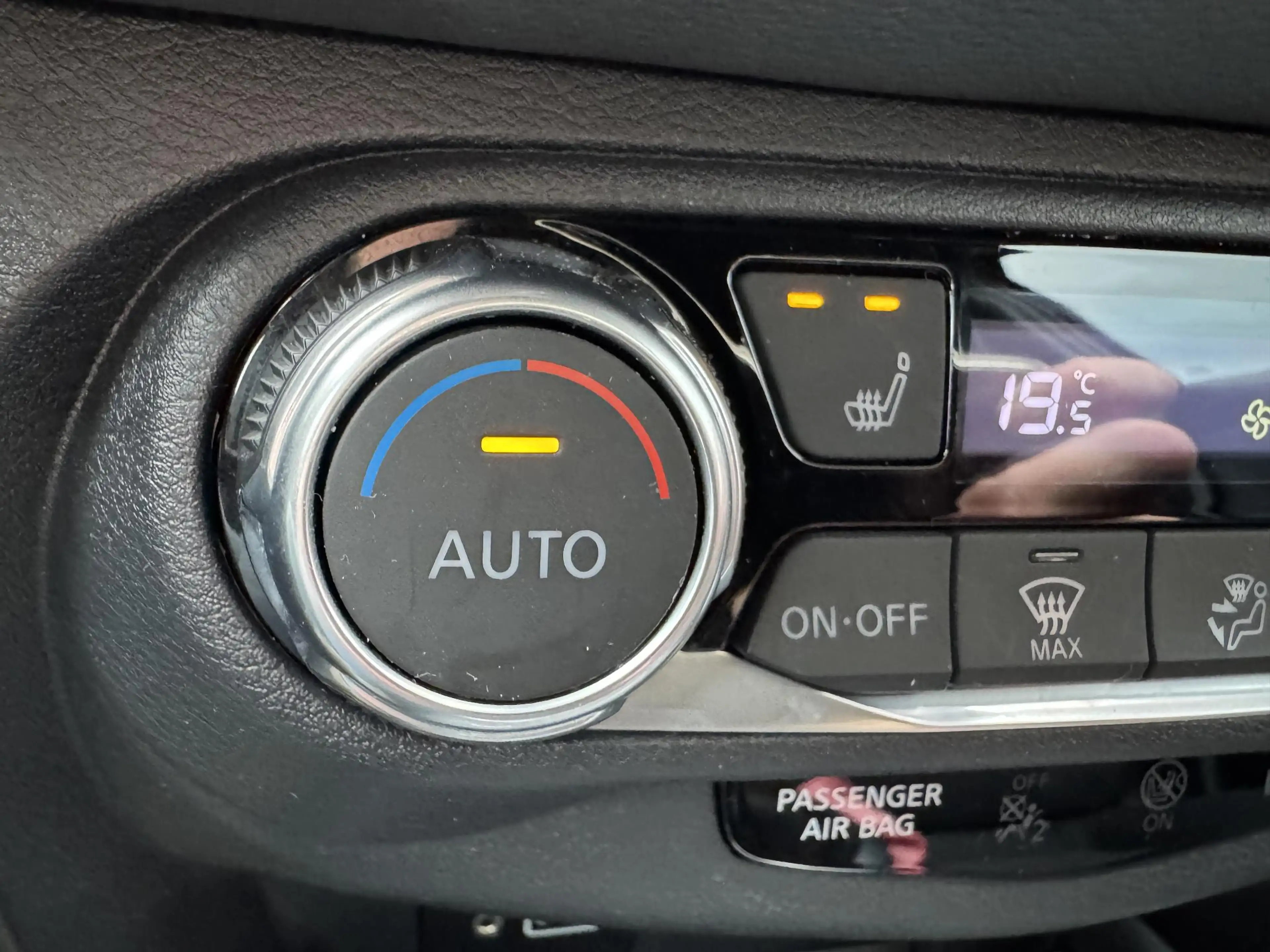 Nissan Juke 1.0 DIG-T 117PK TEKNA 2-TONE APPCARPLAY/P-CAM360 / — photo 26