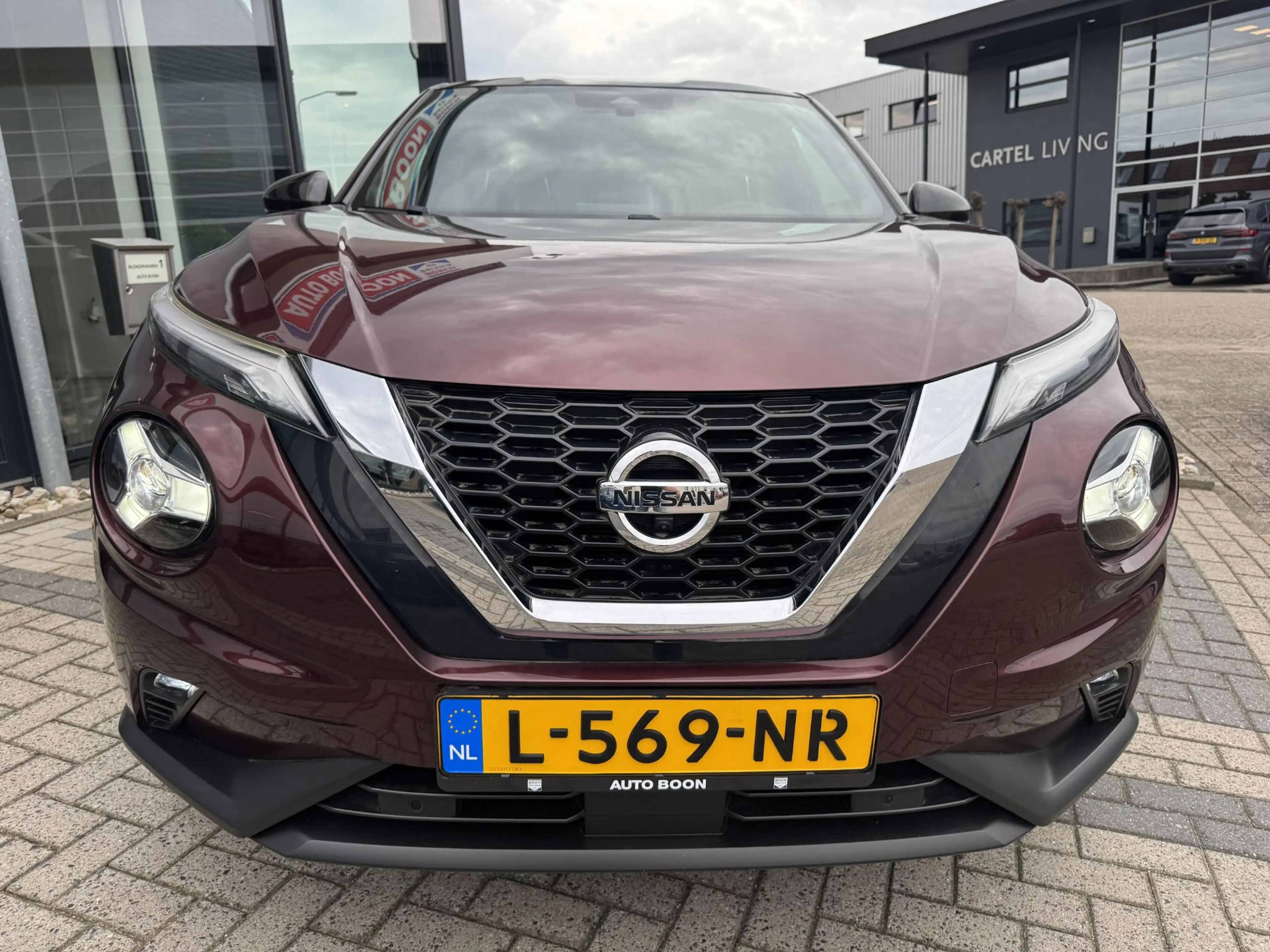 Nissan Juke 1.0 DIG-T 117PK TEKNA 2-TONE APPCARPLAY/P-CAM360 / — photo 37