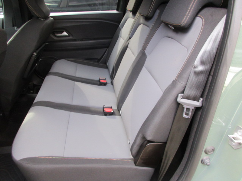 Dacia Jogger Extreme TCE 110 Navi Sitzheizung 7 Sitzer Klimaautomatik Alufelgen Top Ausstattung — photo 14