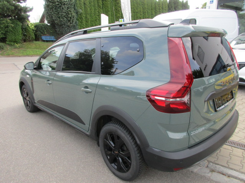 Dacia Jogger Extreme TCE 110 Navi Sitzheizung 7 Sitzer Klimaautomatik Alufelgen Top Ausstattung — photo 8