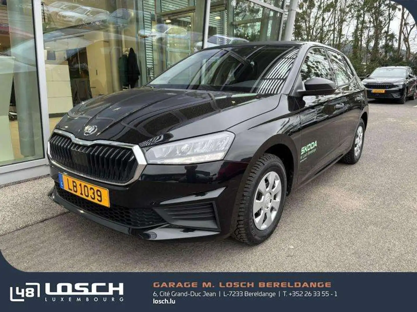 Skoda Fabia Essence Noir - 1