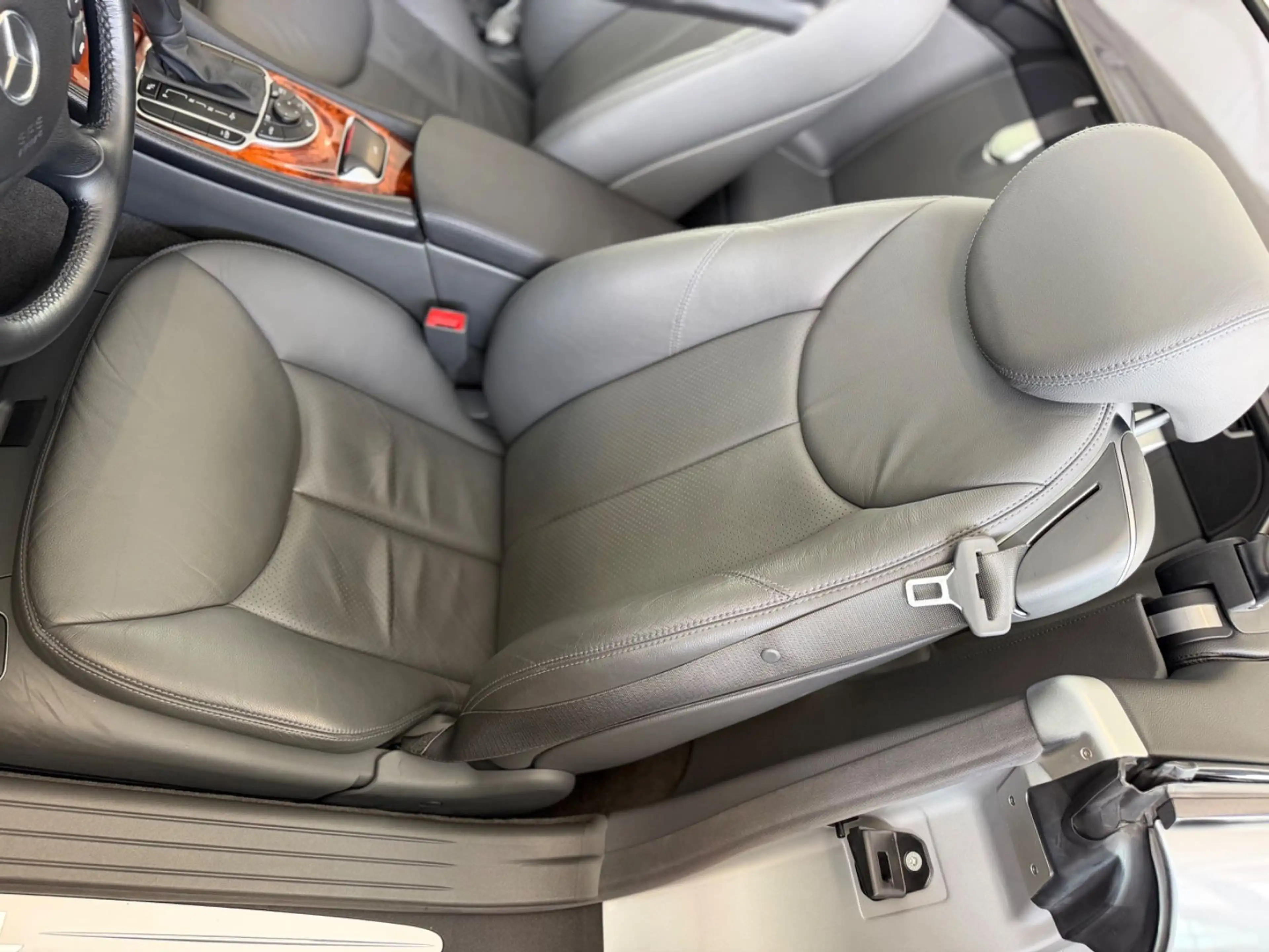 Mercedes-Benz SL 500 Klasse Zustand nur 24.TKM! — photo 21