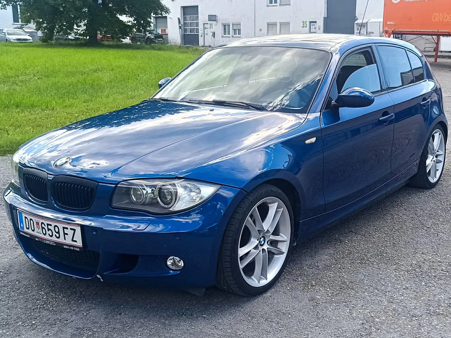 BMW 118 118d Aut. Blau - 1