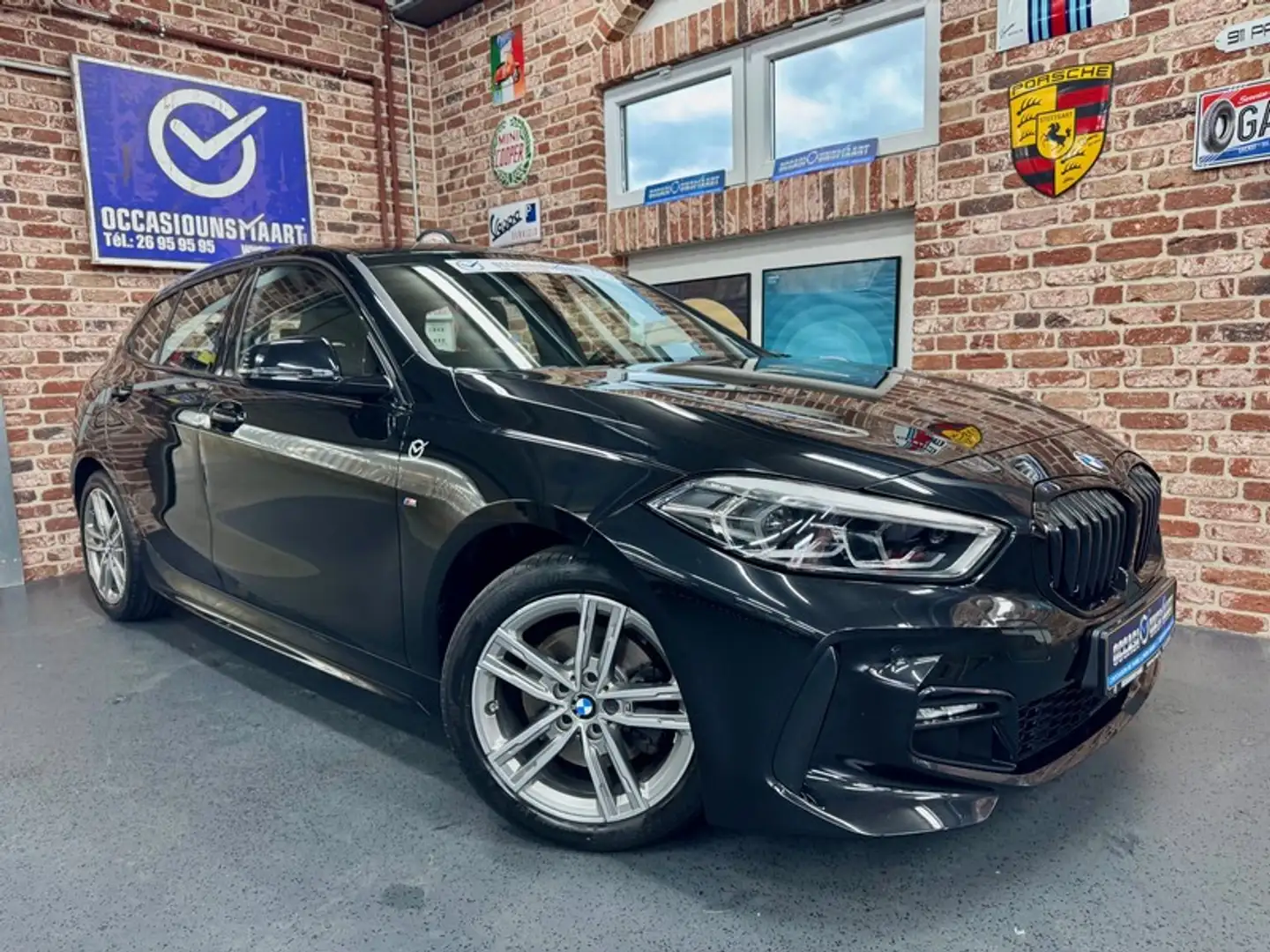 BMW 118 118i 1.5 136cv F40 M-Sport Noir - 1