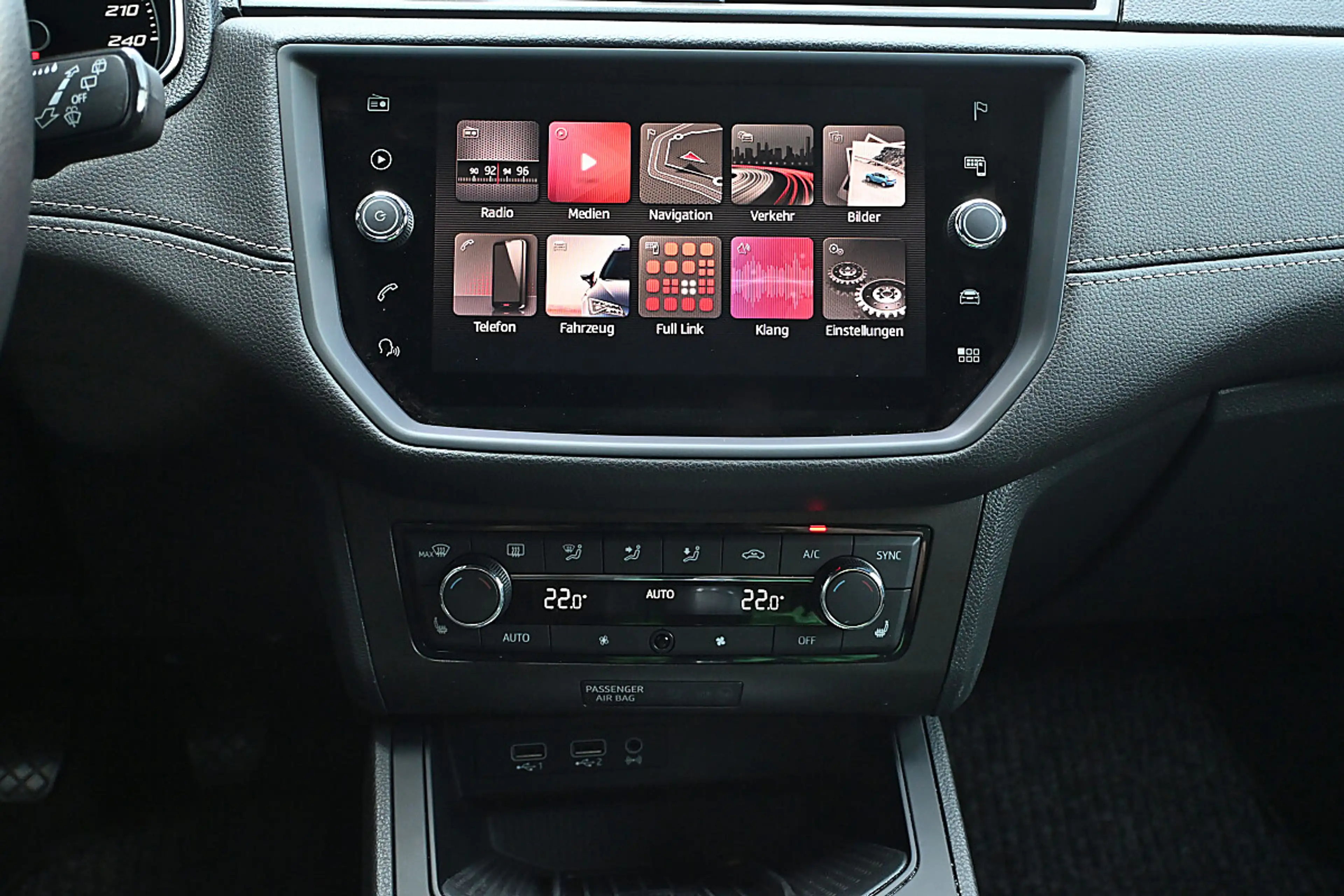 SEAT Ibiza Xcellence 1,6 TDI CR LED, ACC, NAVI — photo 15