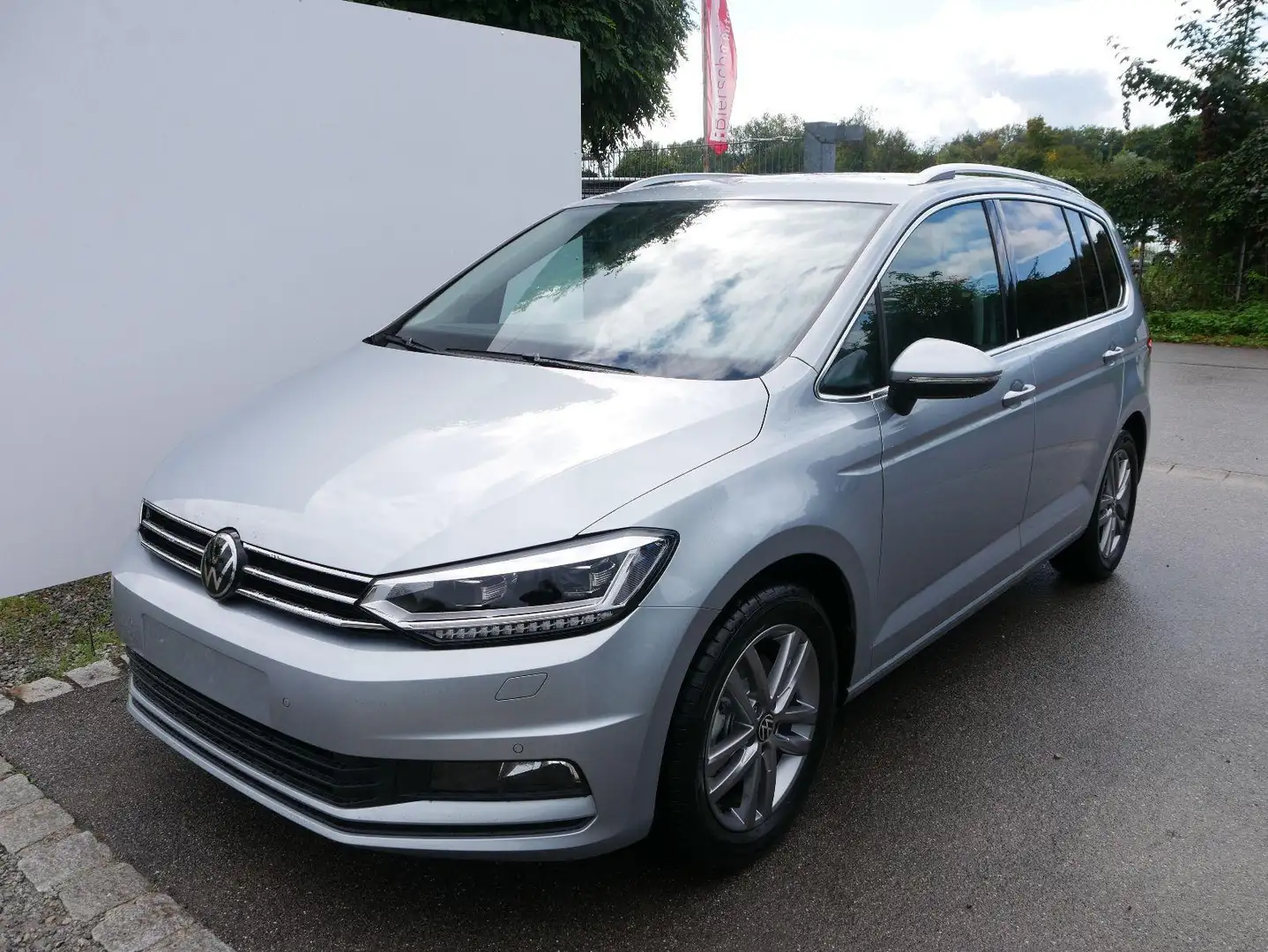 Volkswagen Touran Comfortline 1.5 TSI DSG COMFORTLINE*NAVI*ACC*PD... Silber - 1