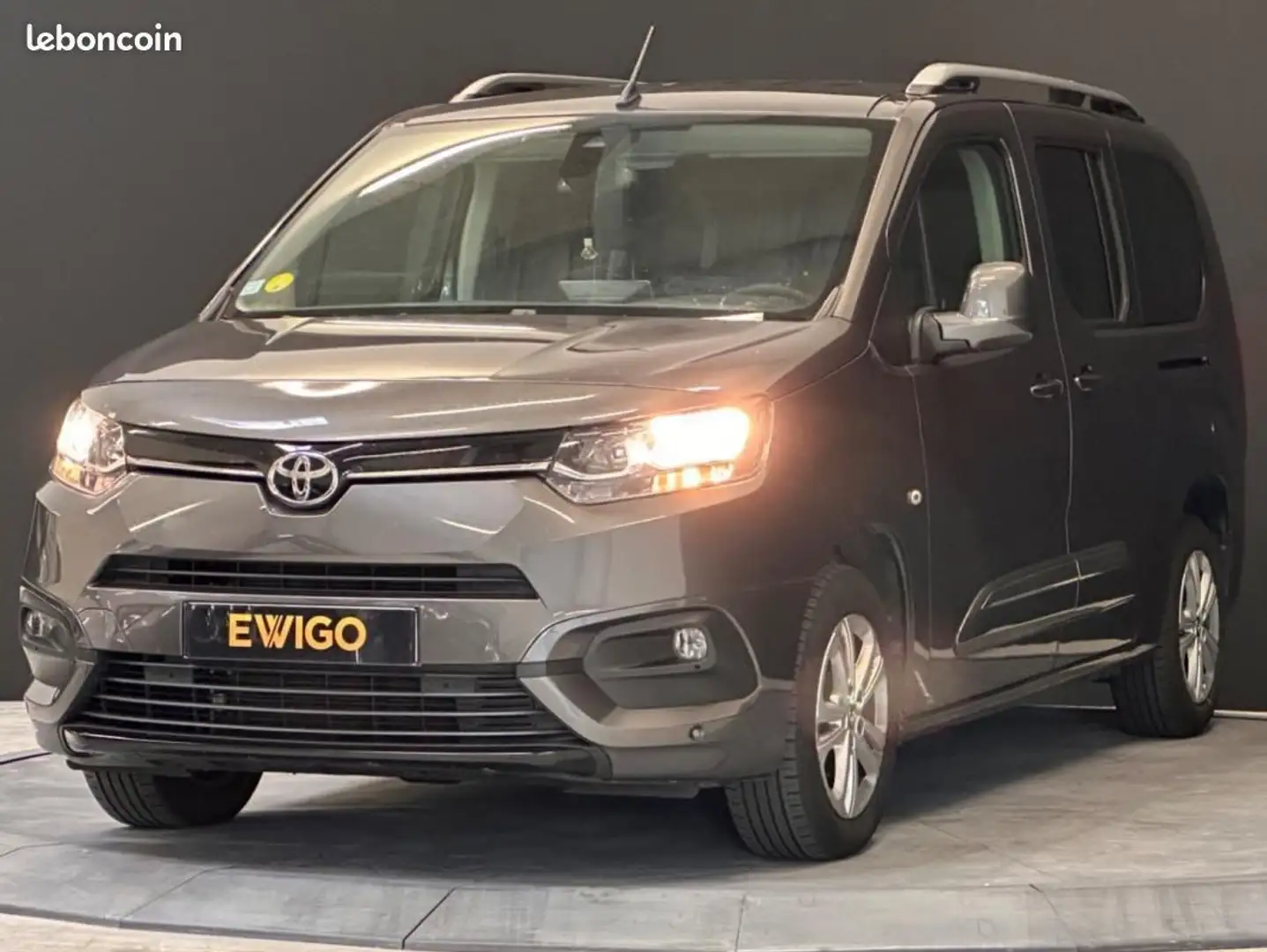 Toyota Proace CITY Verso PRO ACE 1.5 D4D 130ch MEDIUM L1 EXECUTI Gris - 1