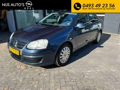 Volkswagen Jetta 1.6 FSI Trendline | netjes onderhouden met winterb