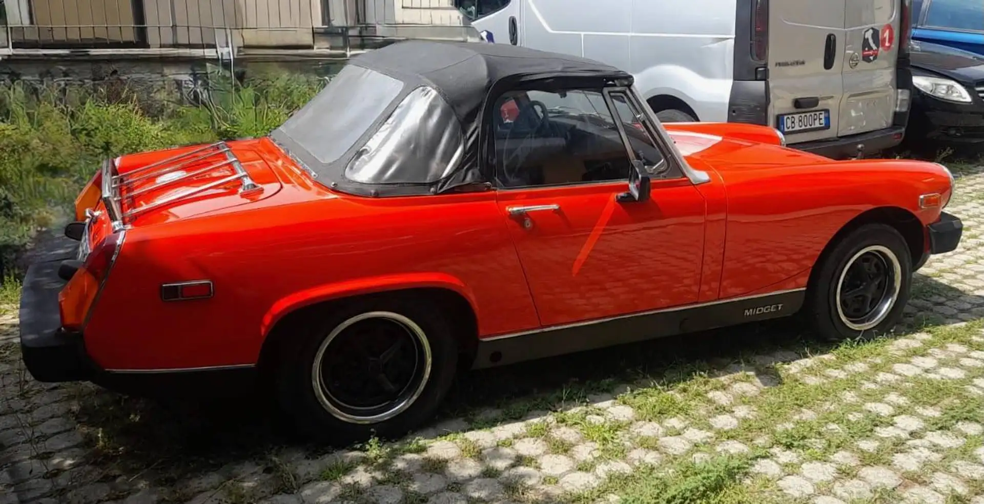 MG Midget 1500 Orange - 2