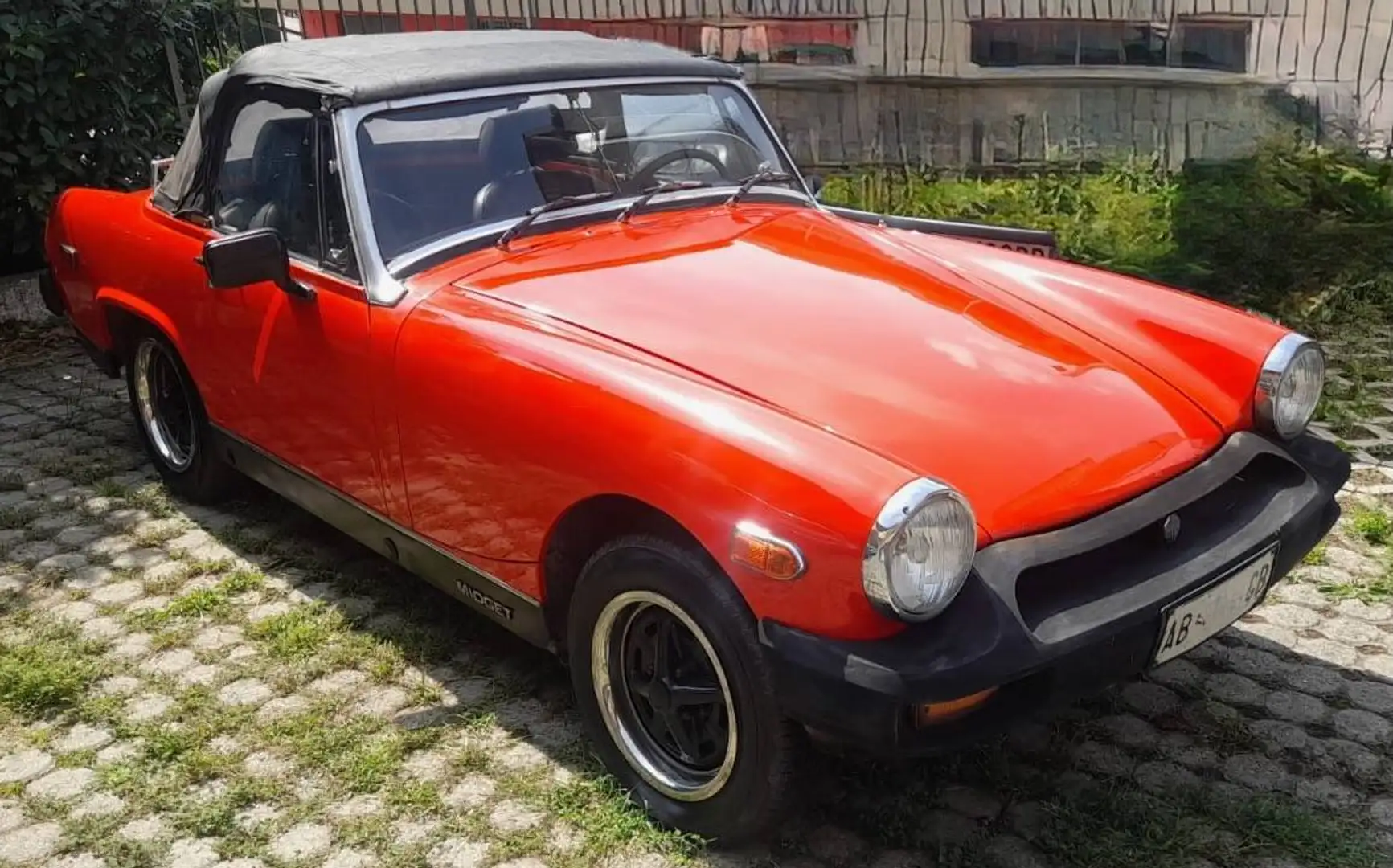 MG Midget 1500 Orange - 1