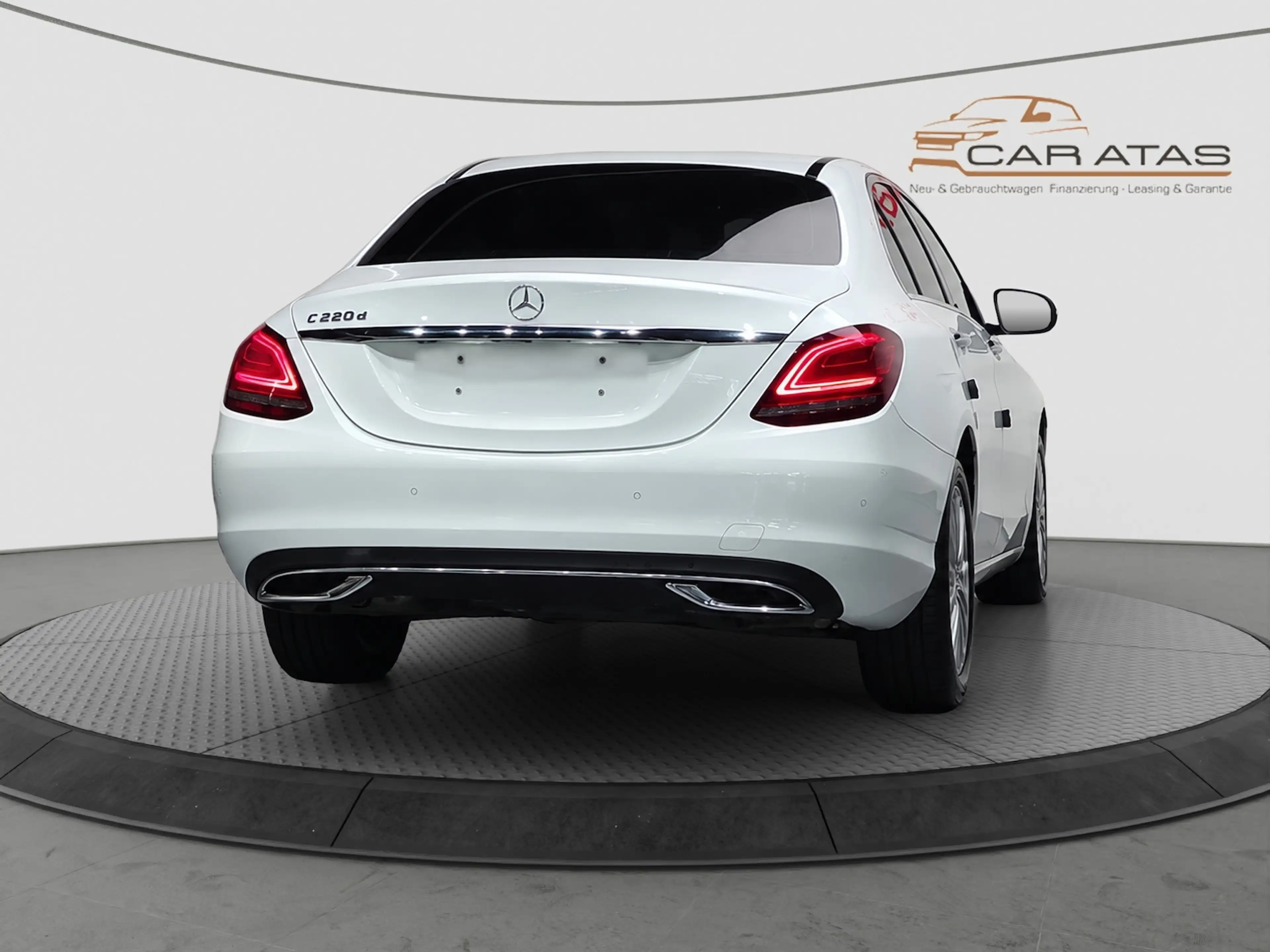 Mercedes-Benz C 220 d Lim. Avantgarde LEDER RFK MEMORY GSHD LED — photo 4