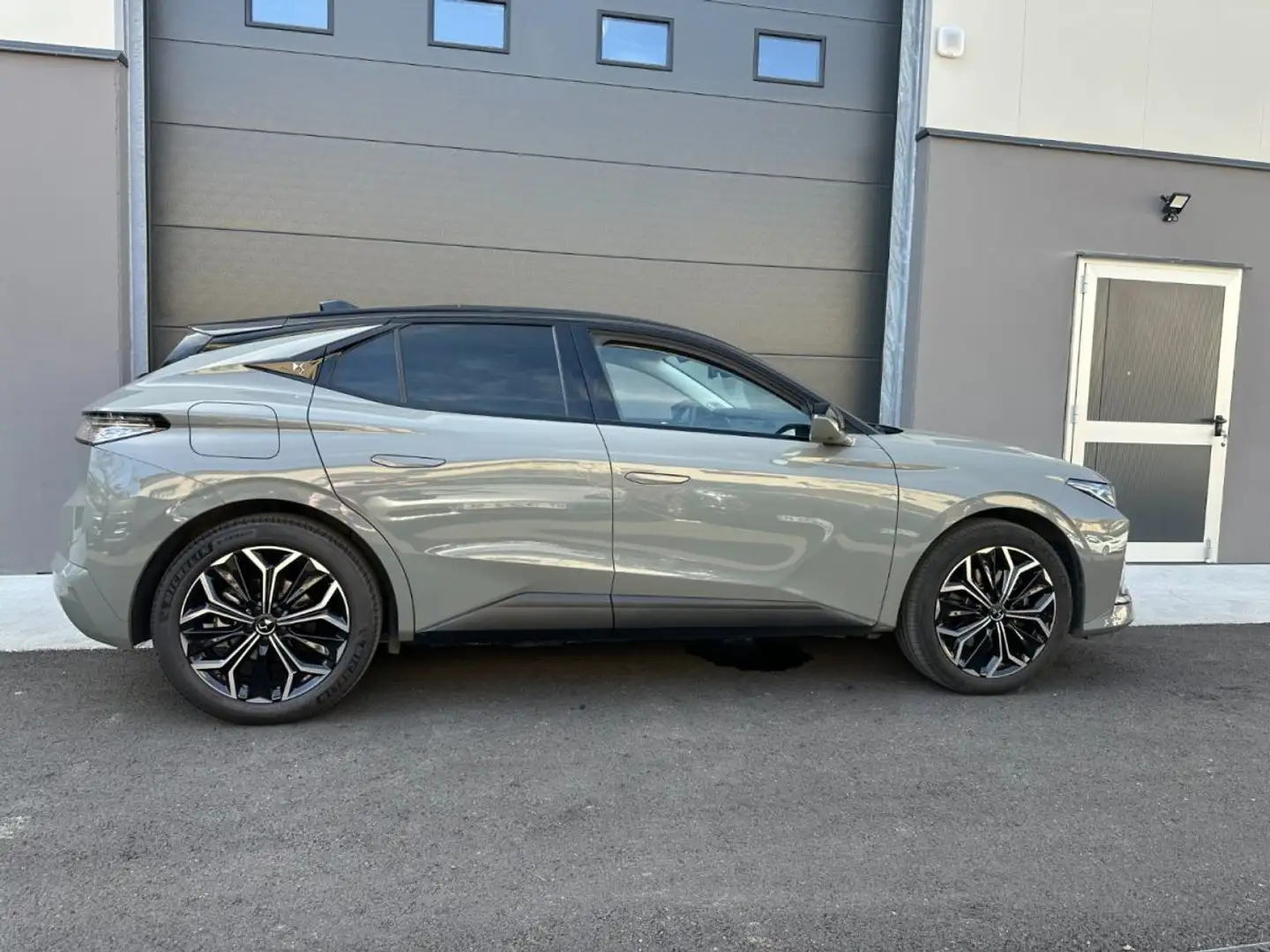 DS Automobiles DS 4 E TENSE 225 CV HYBRIDE BOITE AUTOMATIQUE Gris - 2