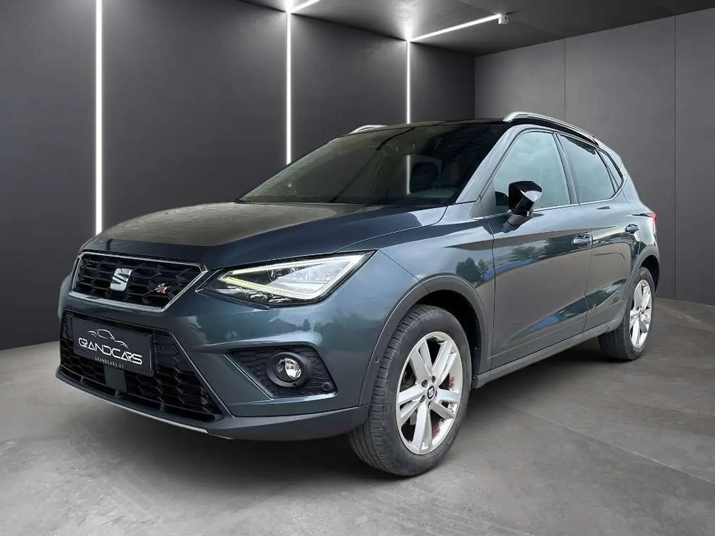 SEAT Arona 1,0 Eco TSI FR **TOP ANGEBOT** Grau - 1