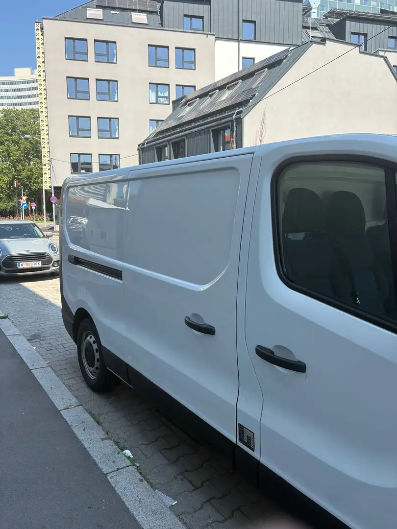Renault Trafic L1H1 Automatik 51.000 km Neue Bremsen und Reifen Weiß - 2