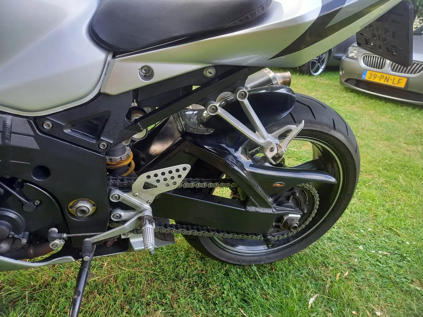 Suzuki GSX-R 1000 k3 srebrna - 2