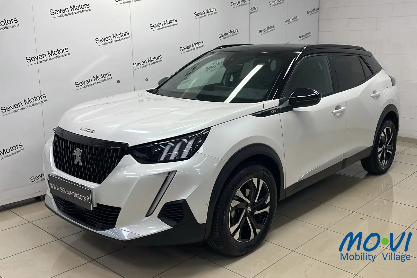 Peugeot 2008 2008 PureTech 130 S&S EAT8 GT Weiß - 1