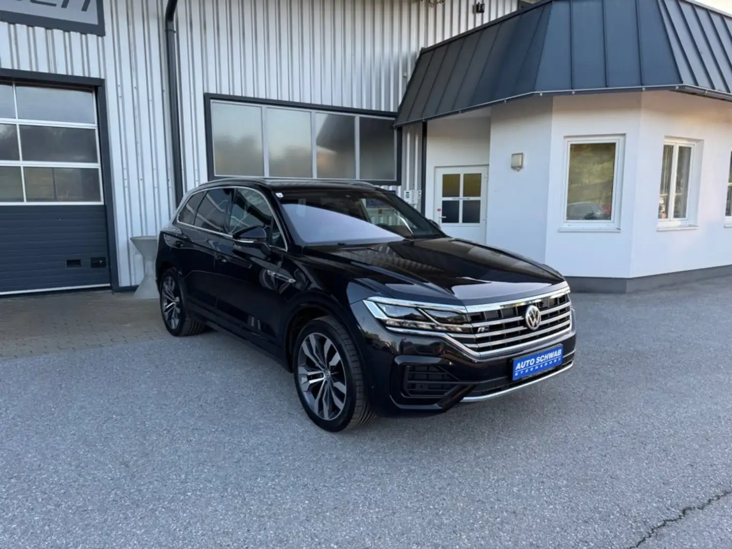 Volkswagen Touareg R-Line TDI 4-Motion Schwarz - 1