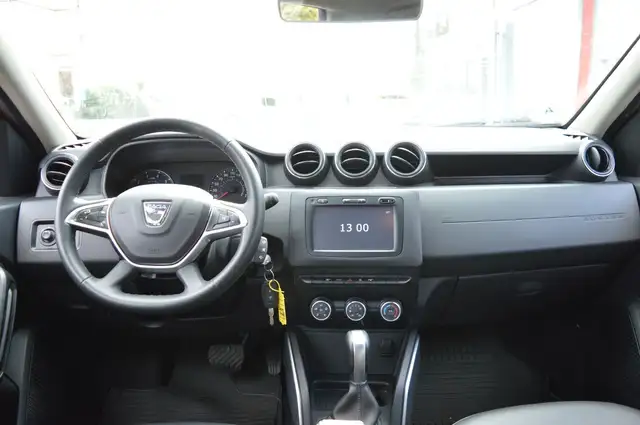 Dacia Duster view 13