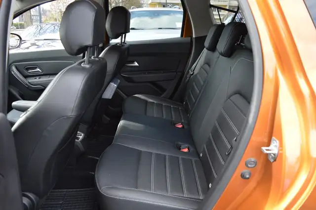 Dacia Duster view 12