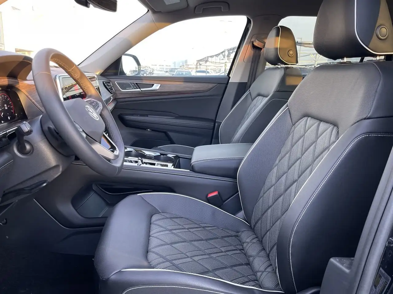 Volkswagen Atlas снимка Volkswagen Atlas