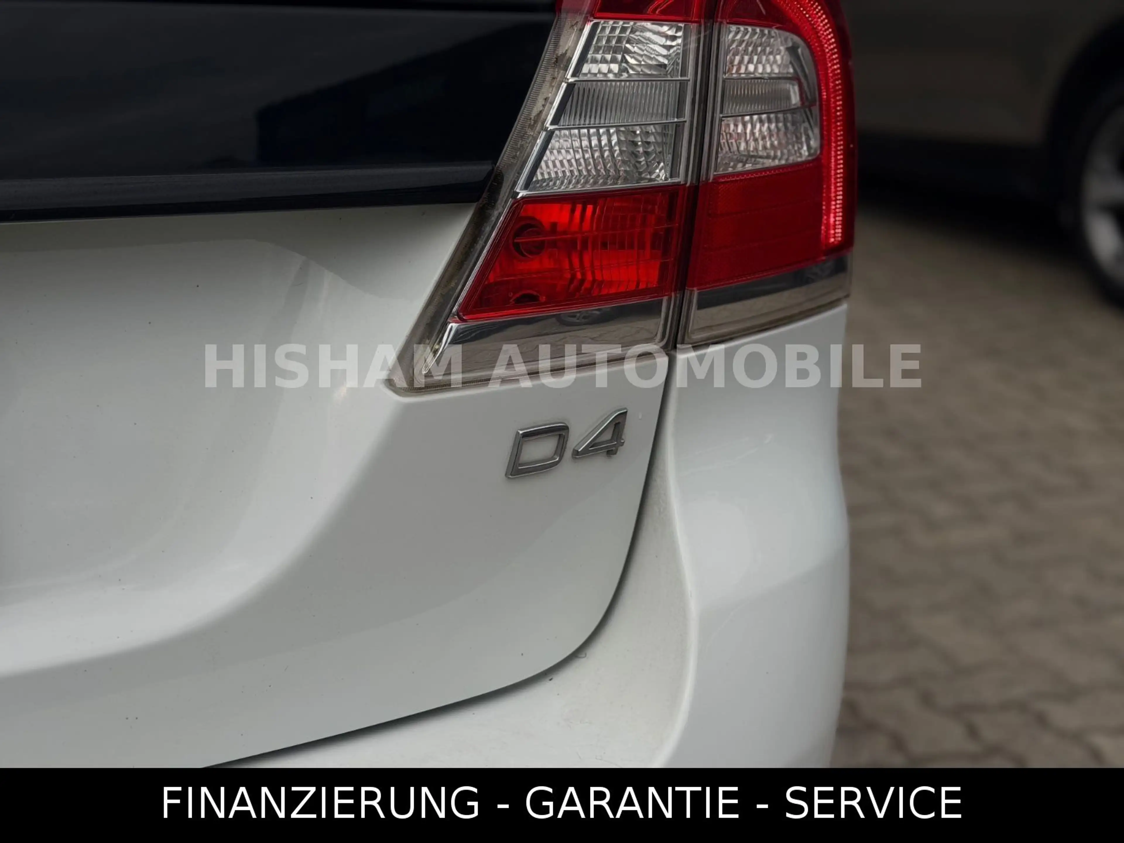 Volvo V70 D4 BLACK EDITION/NAVI/SHZ/LHZ/PDC/AHK/TEMP — photo 11