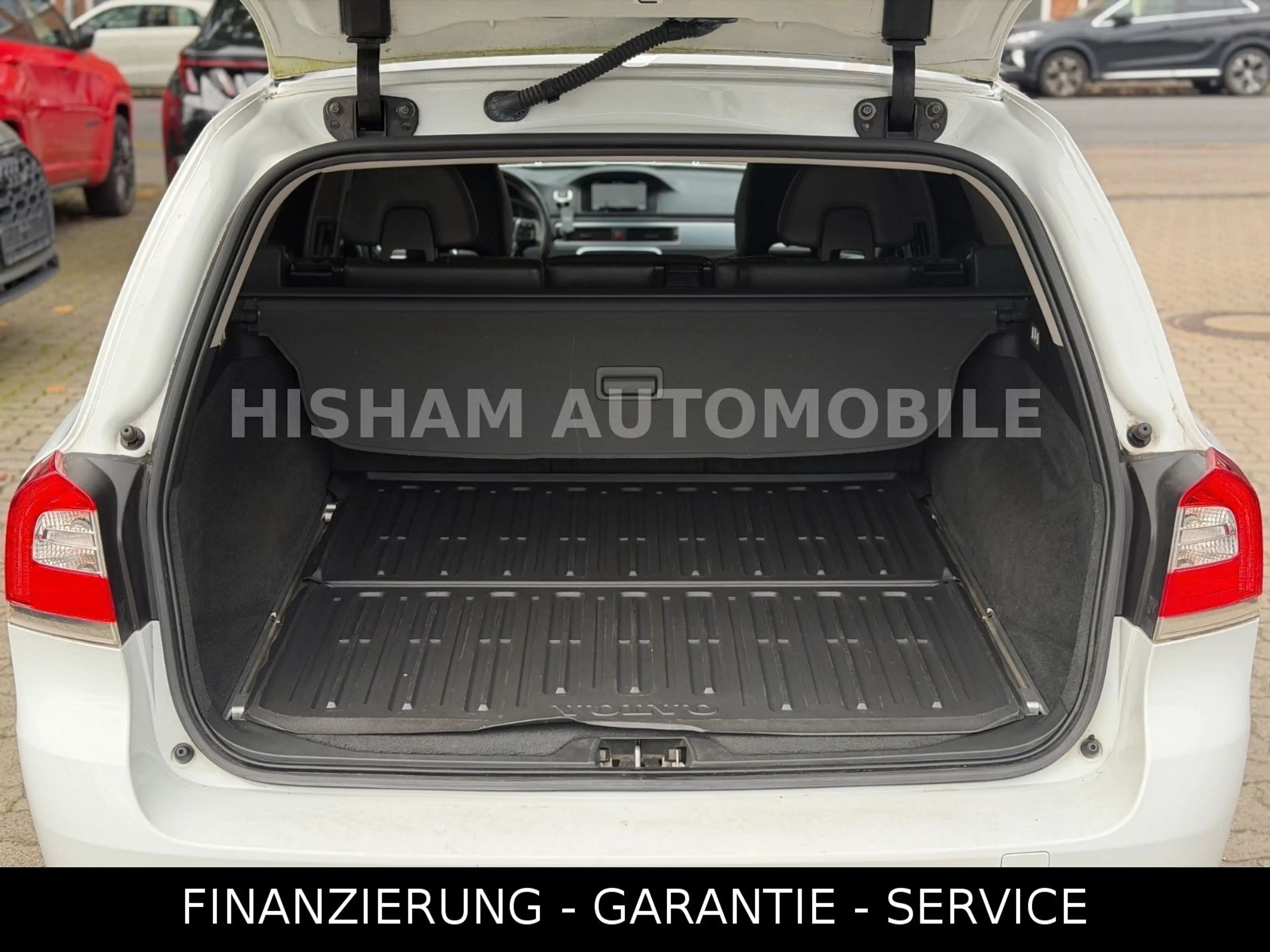 Volvo V70 D4 BLACK EDITION/NAVI/SHZ/LHZ/PDC/AHK/TEMP — photo 13