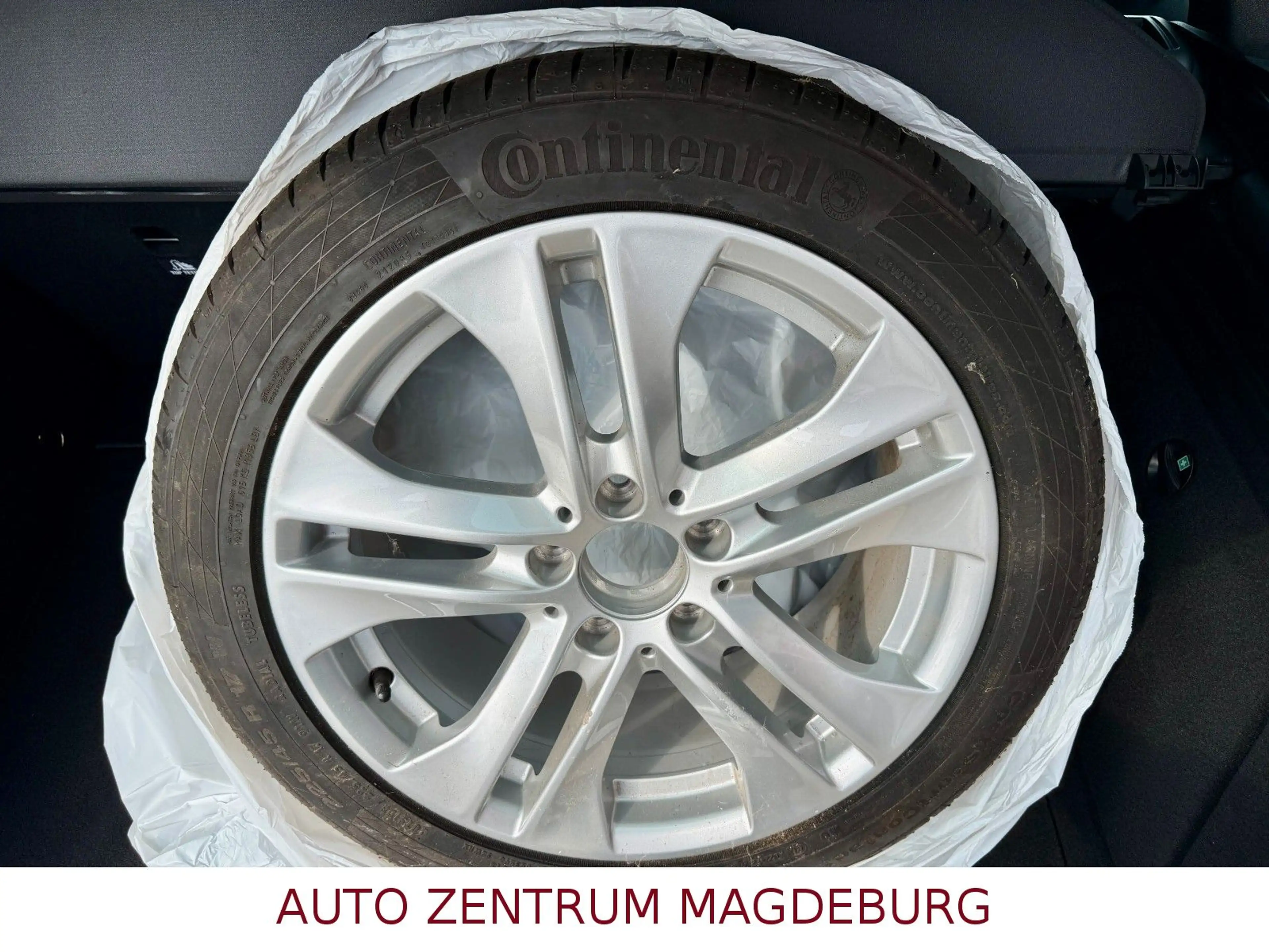 Mercedes-Benz B 180 *NAVI*LED*TEMPOMAT*LEDER*SH* — photo 9