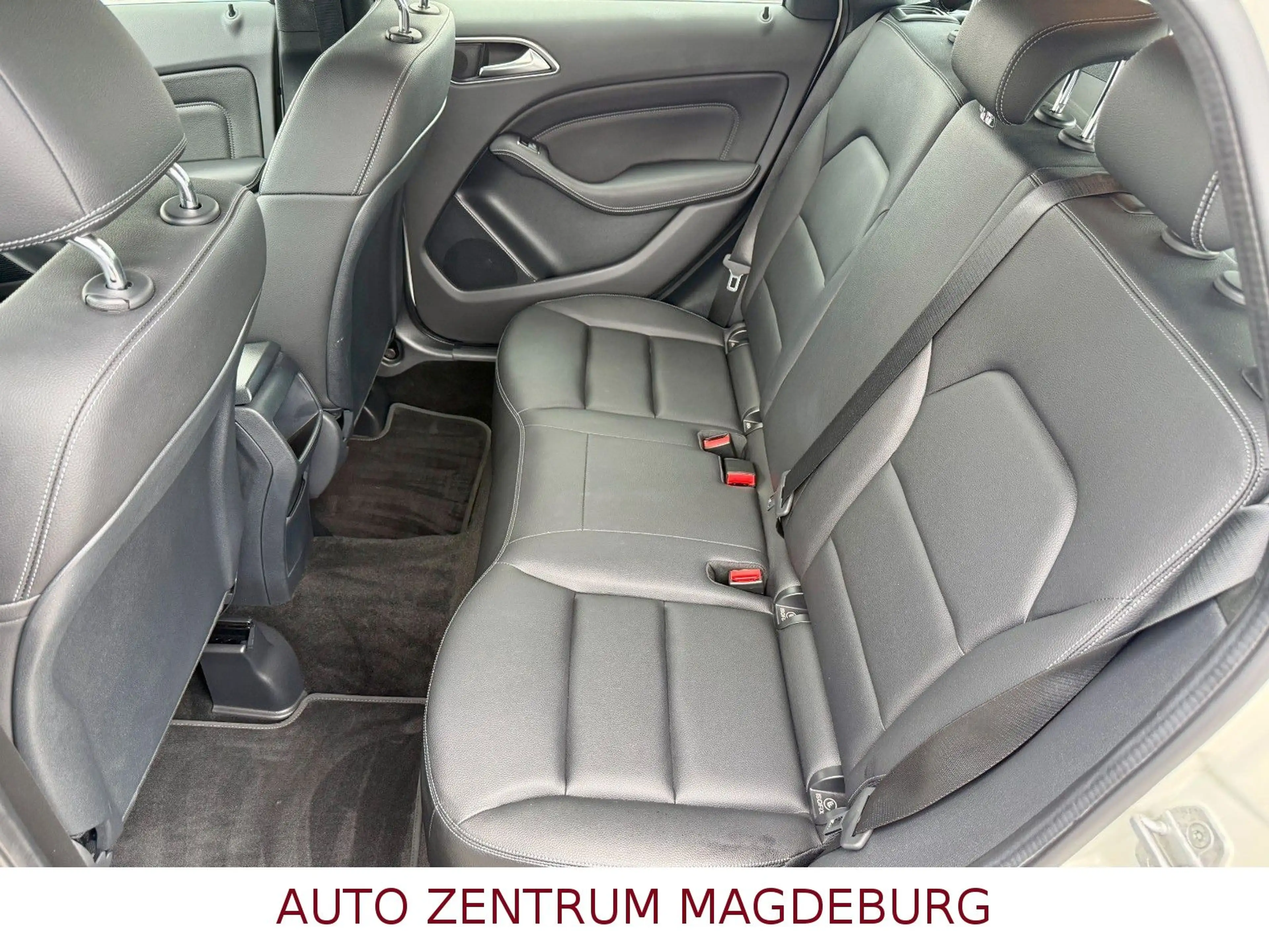 Mercedes-Benz B 180 *NAVI*LED*TEMPOMAT*LEDER*SH* — photo 14