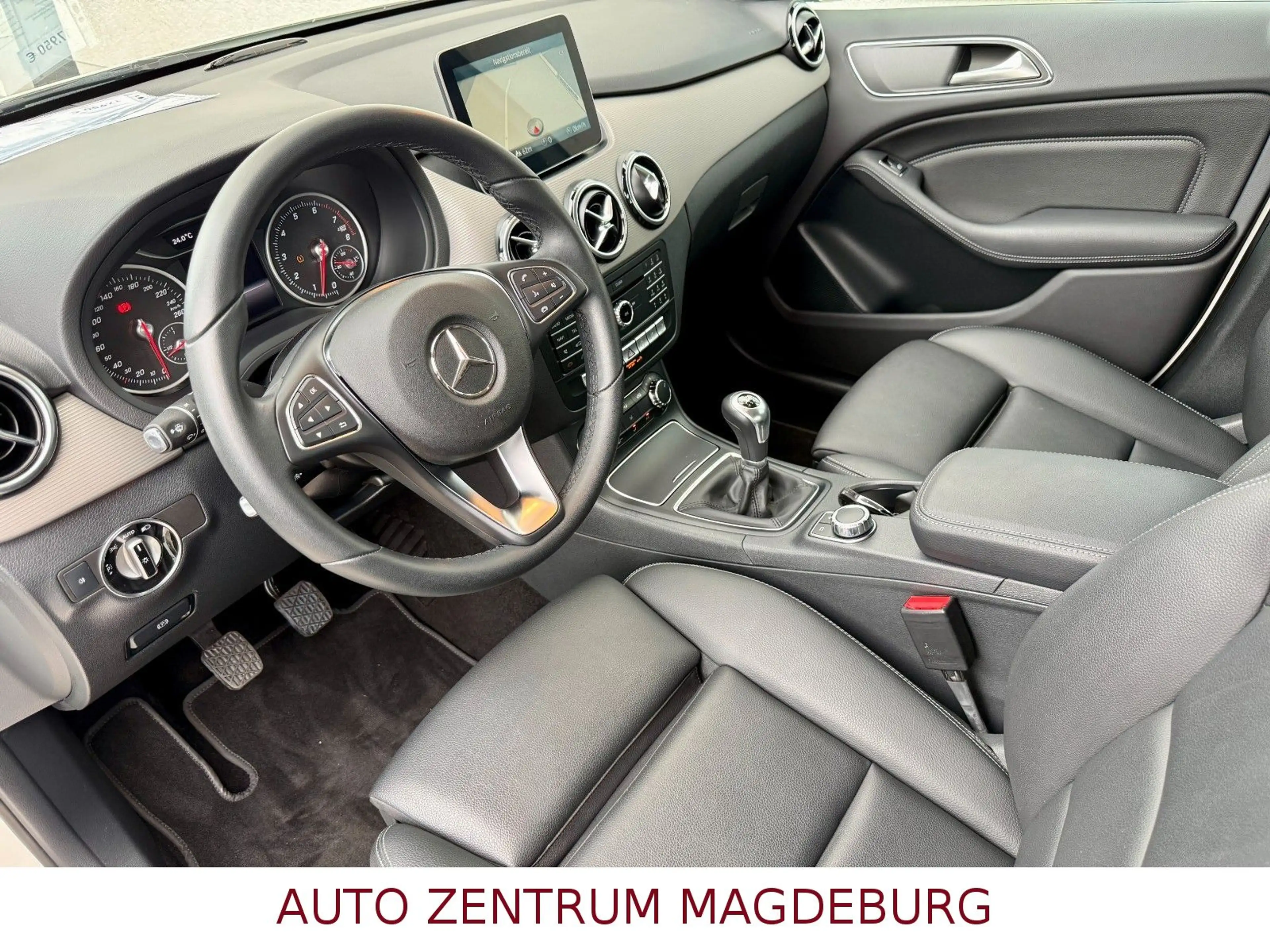 Mercedes-Benz B 180 *NAVI*LED*TEMPOMAT*LEDER*SH* — photo 12